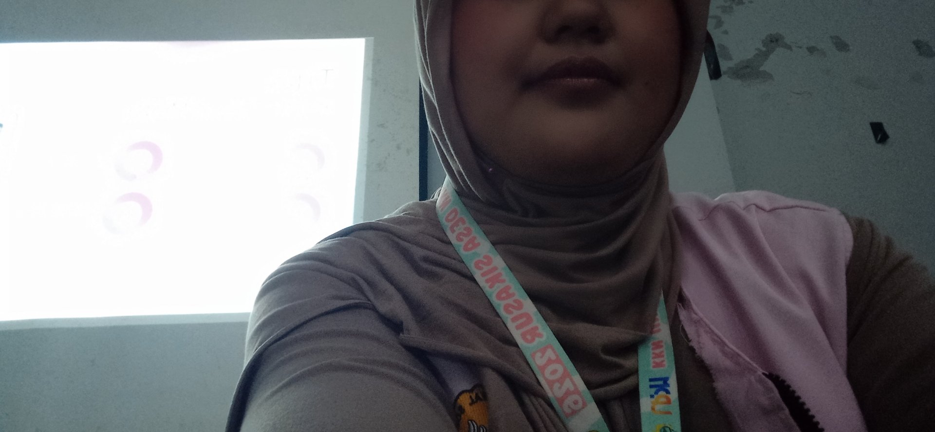 Sosialisasi digital marketing, sertifikat halal, dan branding kemasan