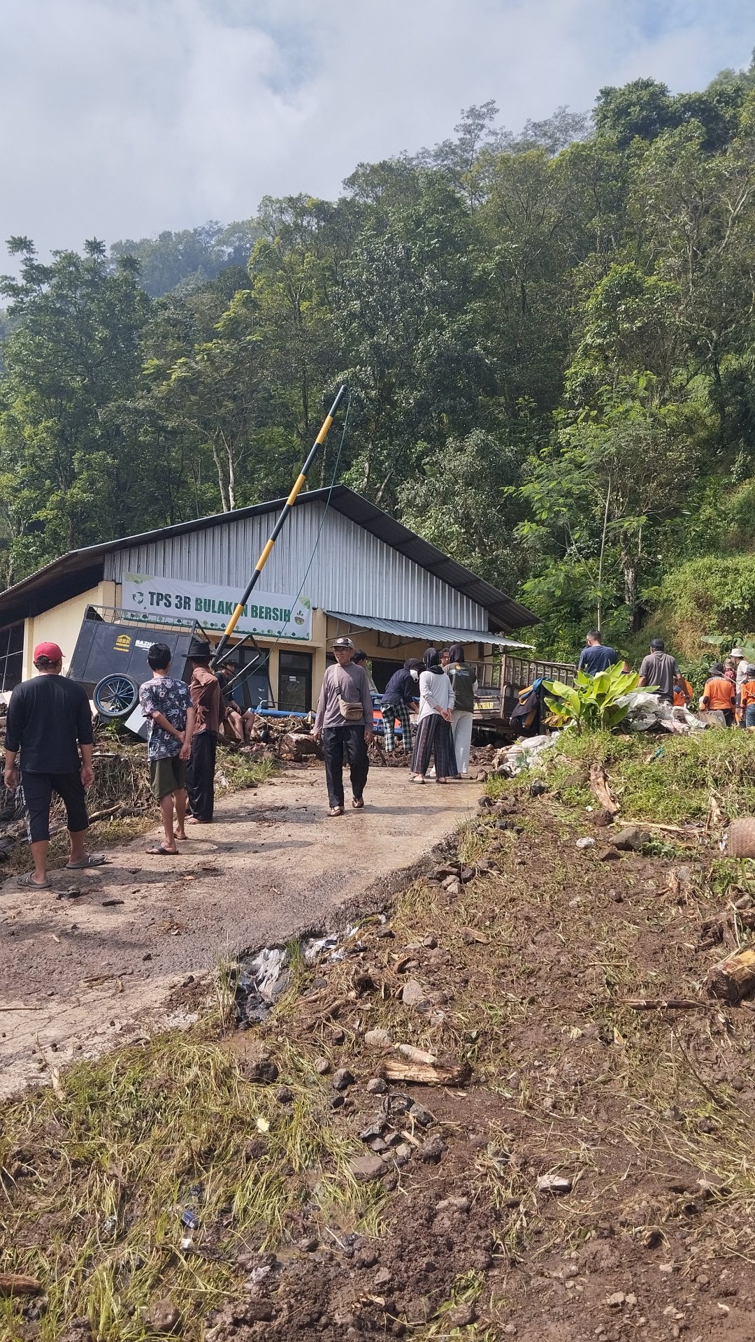 penanggulangan tanah longsor