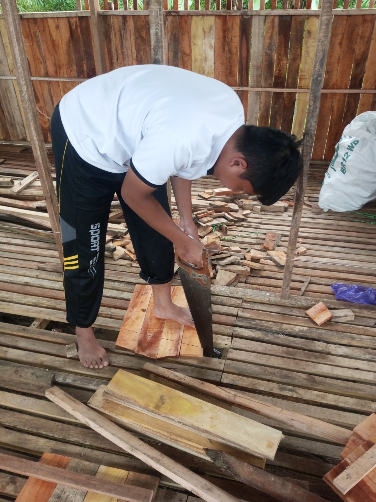 proses pembuatan kandang