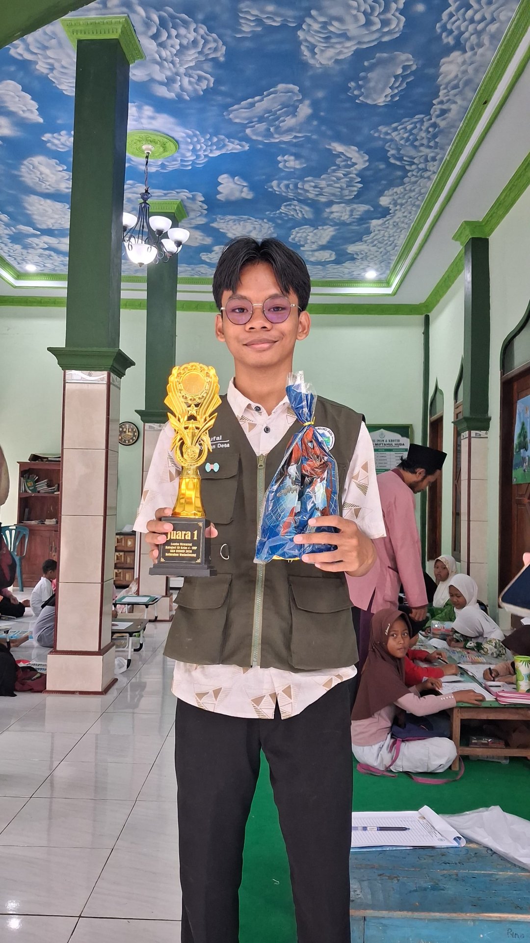 Giat Sore Lomba Mewarnai Tingkat PAUD hingga SMP di TPQ Dusun Dadapgede