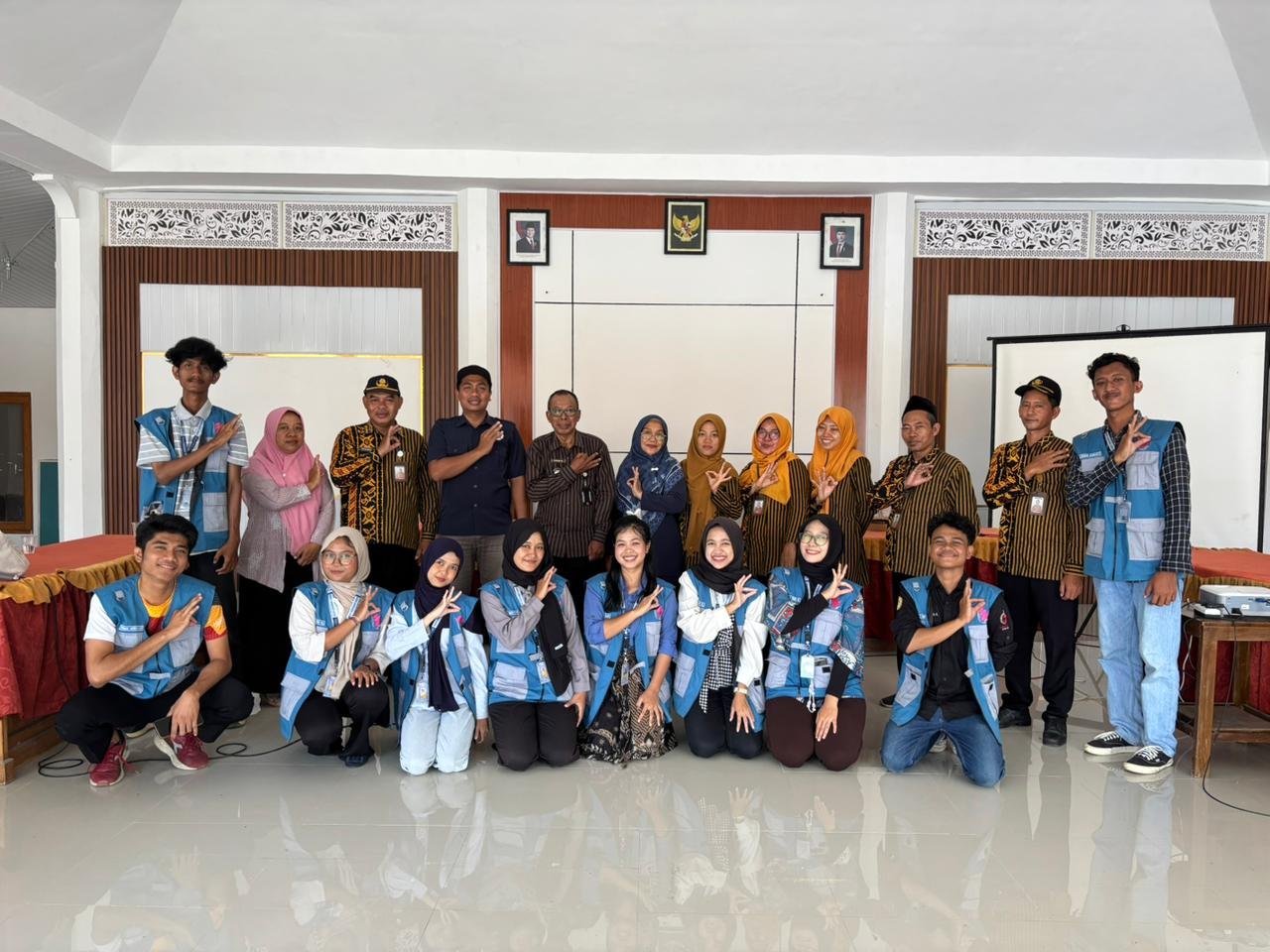 Sosialisasi Pengelolaan Website dan Sistem Arsip Digital Desa