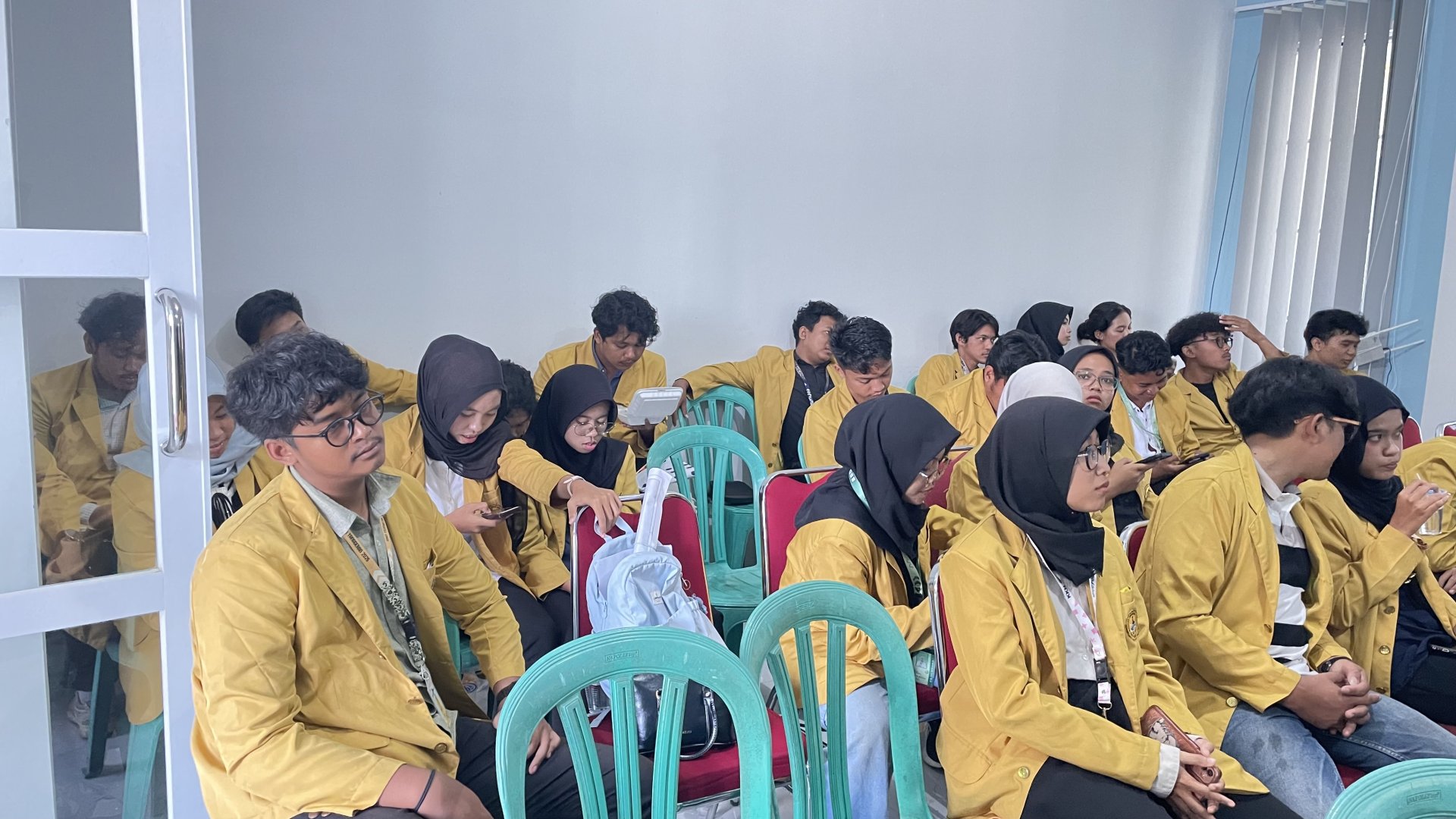 Menghadiri Glorifiksi