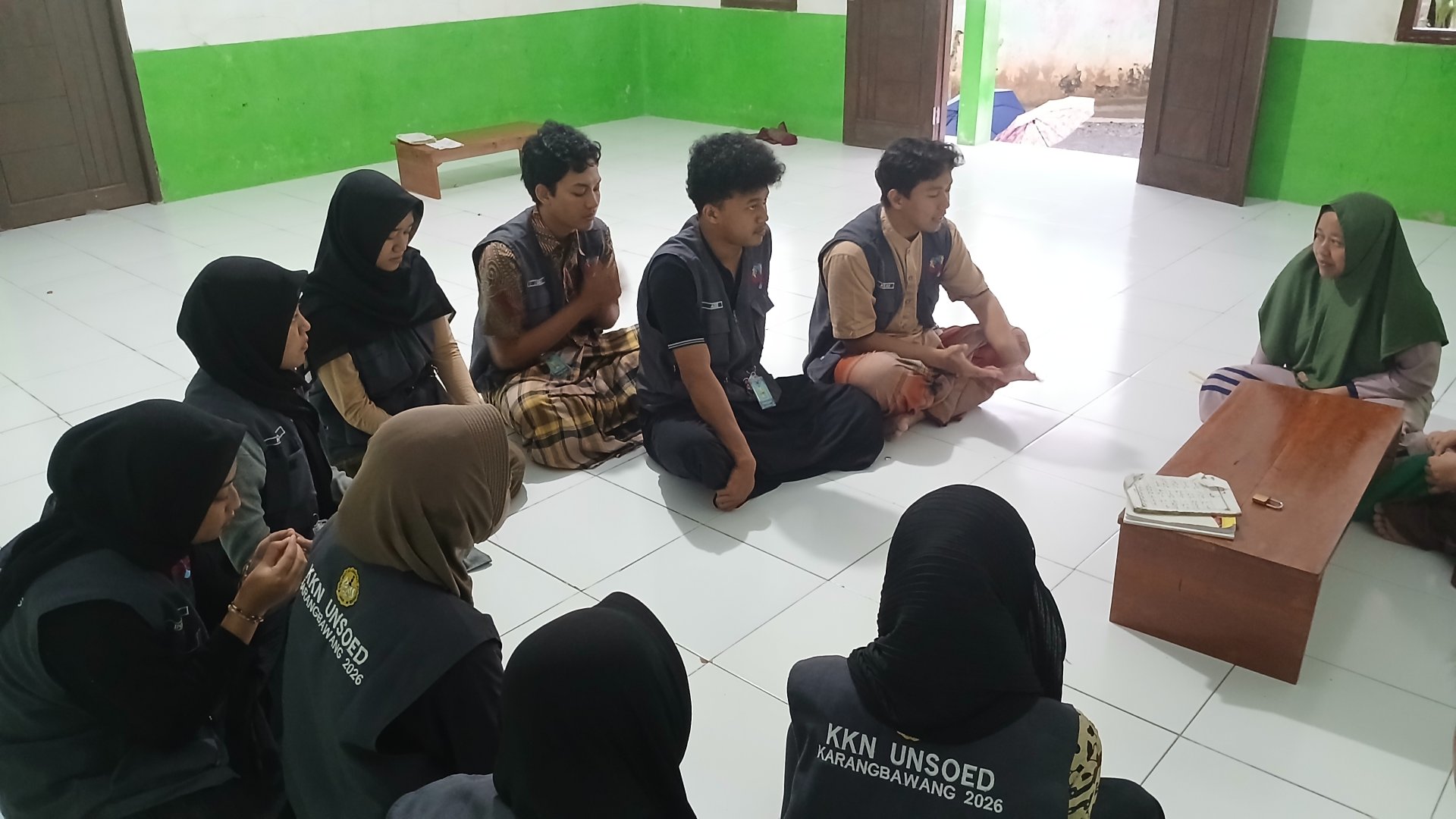 Pengajaran Al-Qur’an dan Iqra di TPQ