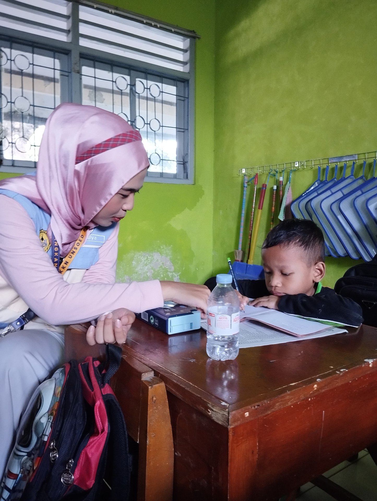 Mengajar di SD N 01 Karangkandri