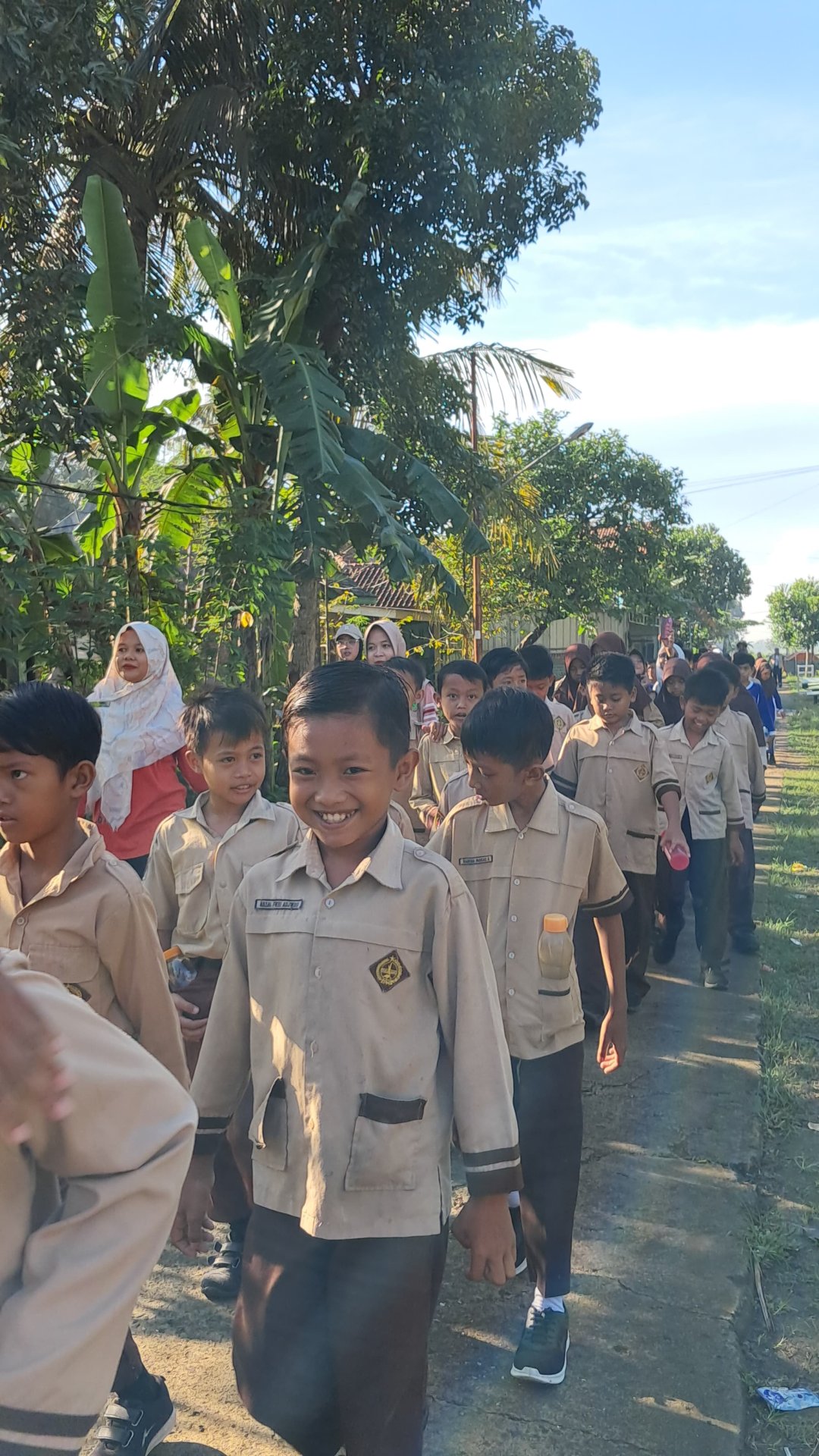 Pendampingan kegiatan olahraga di SDN Gandusari