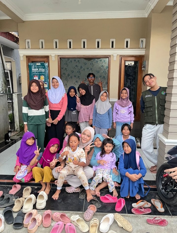 Bimbingan belajar bersama.3