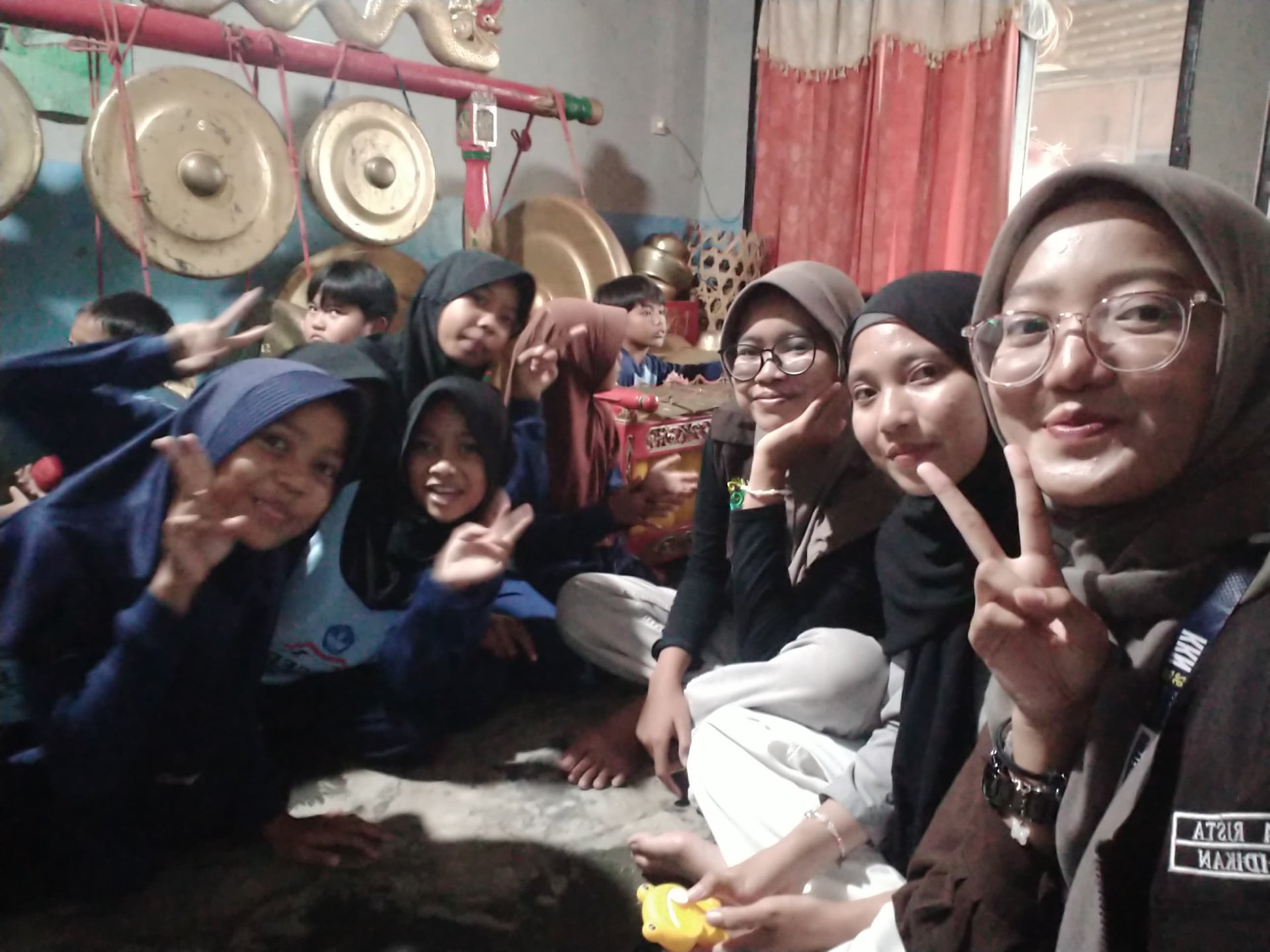 Pendampingan Latihan Karawitan Siswa-siswi SD