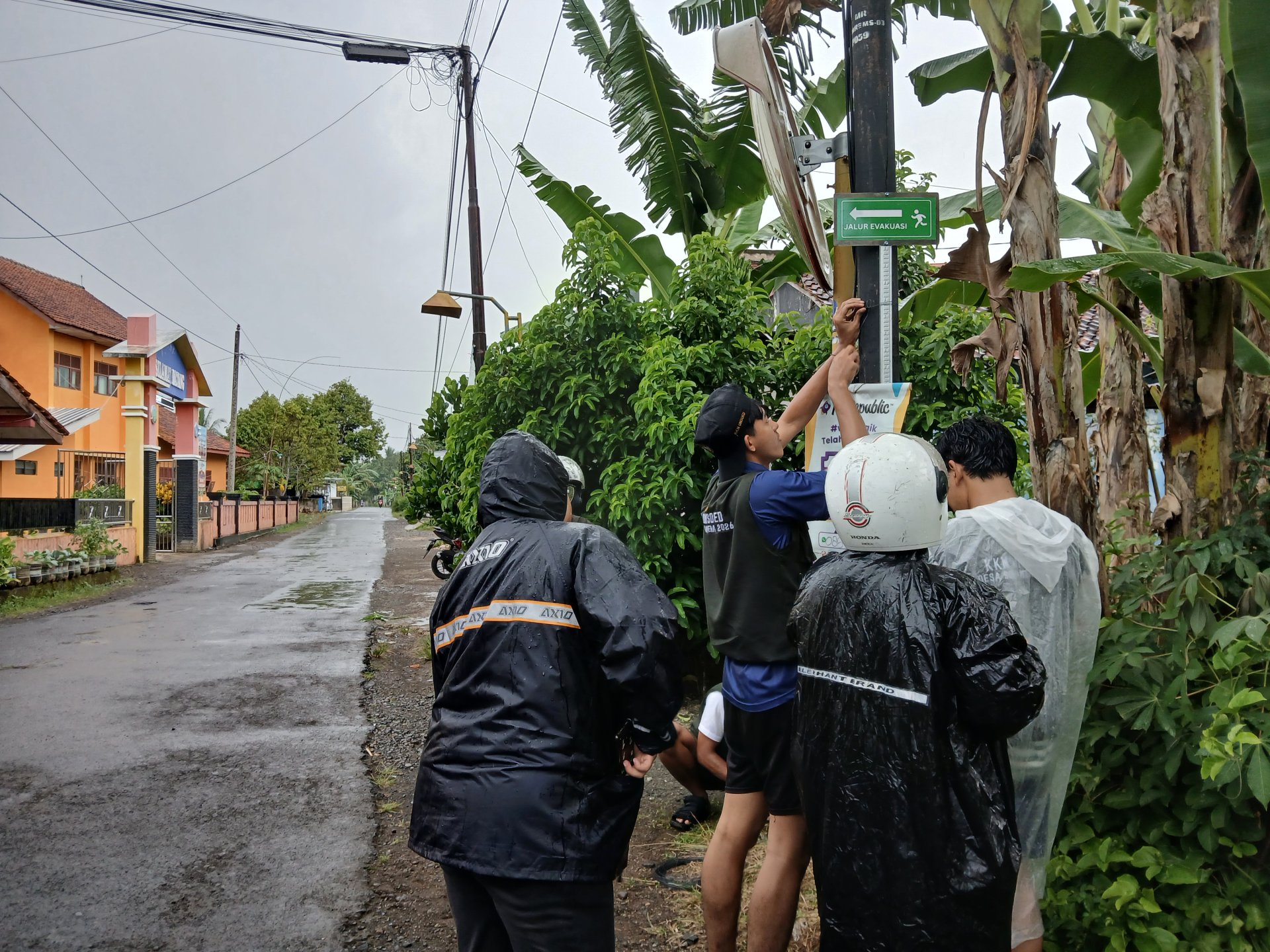Day 31: Pemasangan Plang Penanda