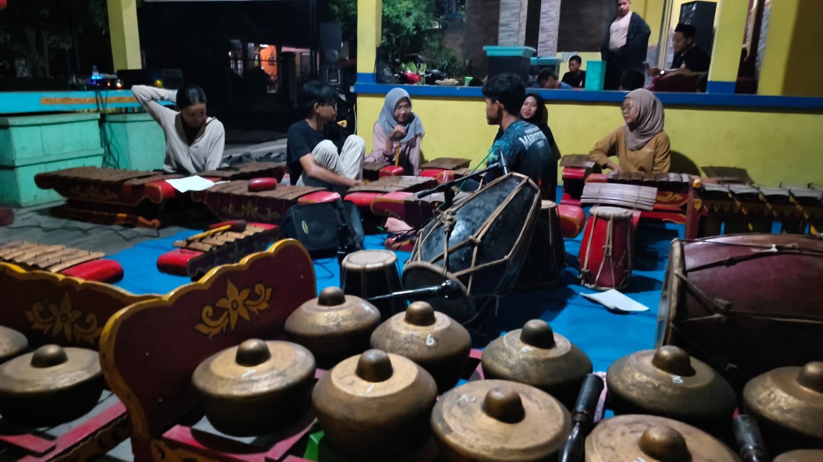 Kegiatan Hari Ke 31  Karawitan