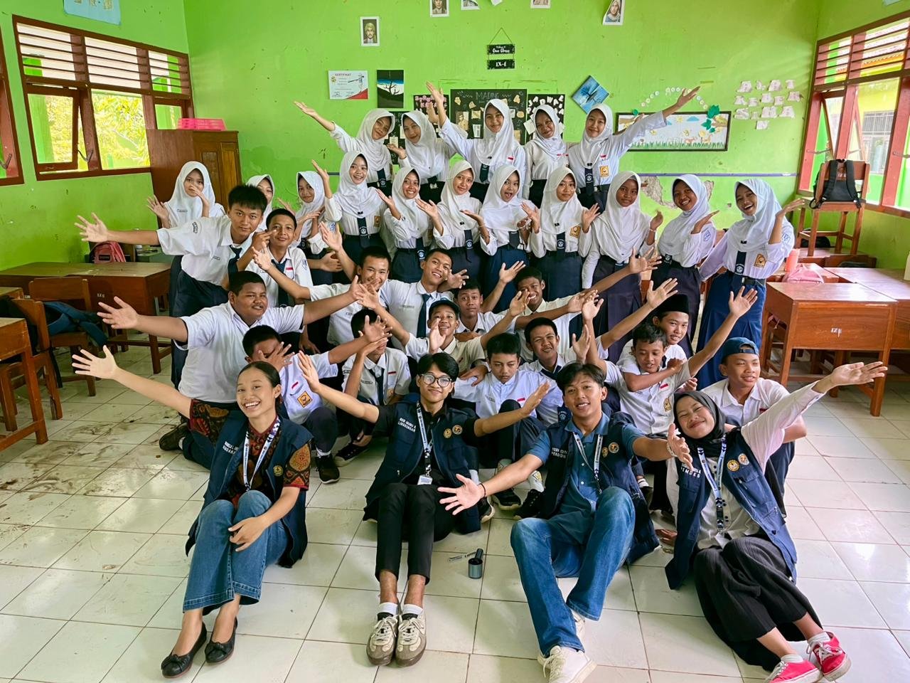 Kegiatan Hari Ketigapuluh | Bagian 1 uji pH di SMPN 1 KESUGIHAN