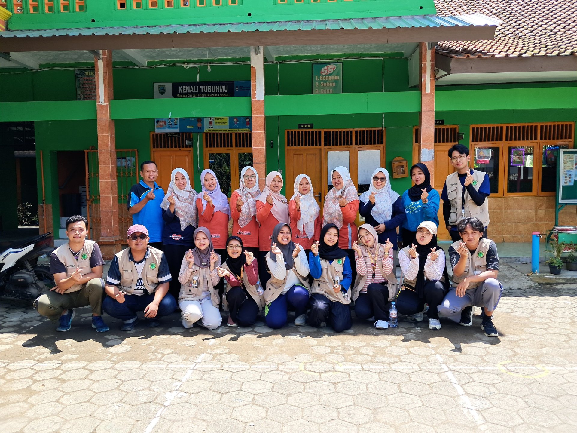PENDAMPINGAN SENAM DAN JALAN SEHAT SDN GANDUSARI