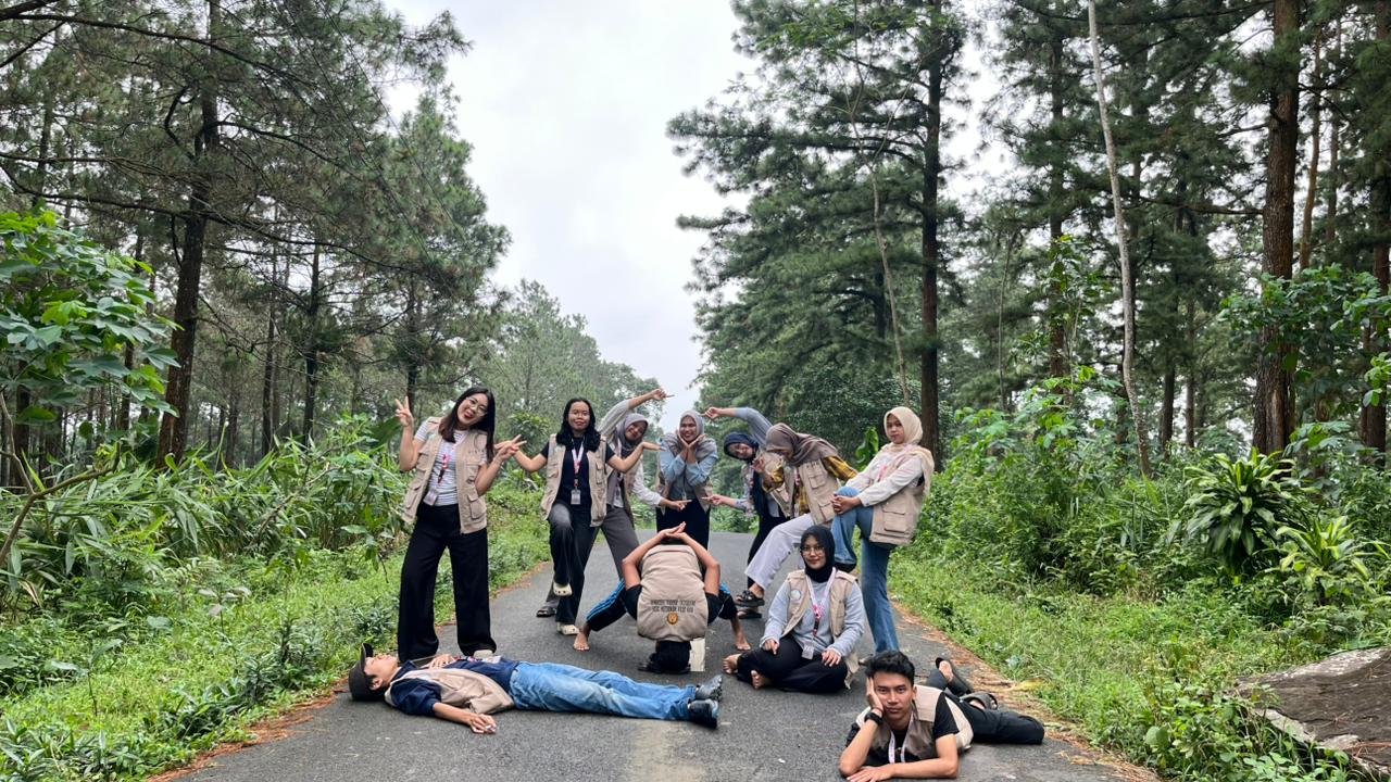 Kegiatan KKN Hari ke 33 Pembuatan Banner dan Video