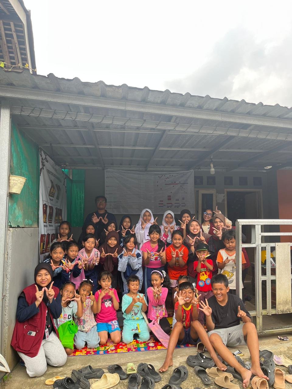 Bimbingan Belajar Anak-anak Desa