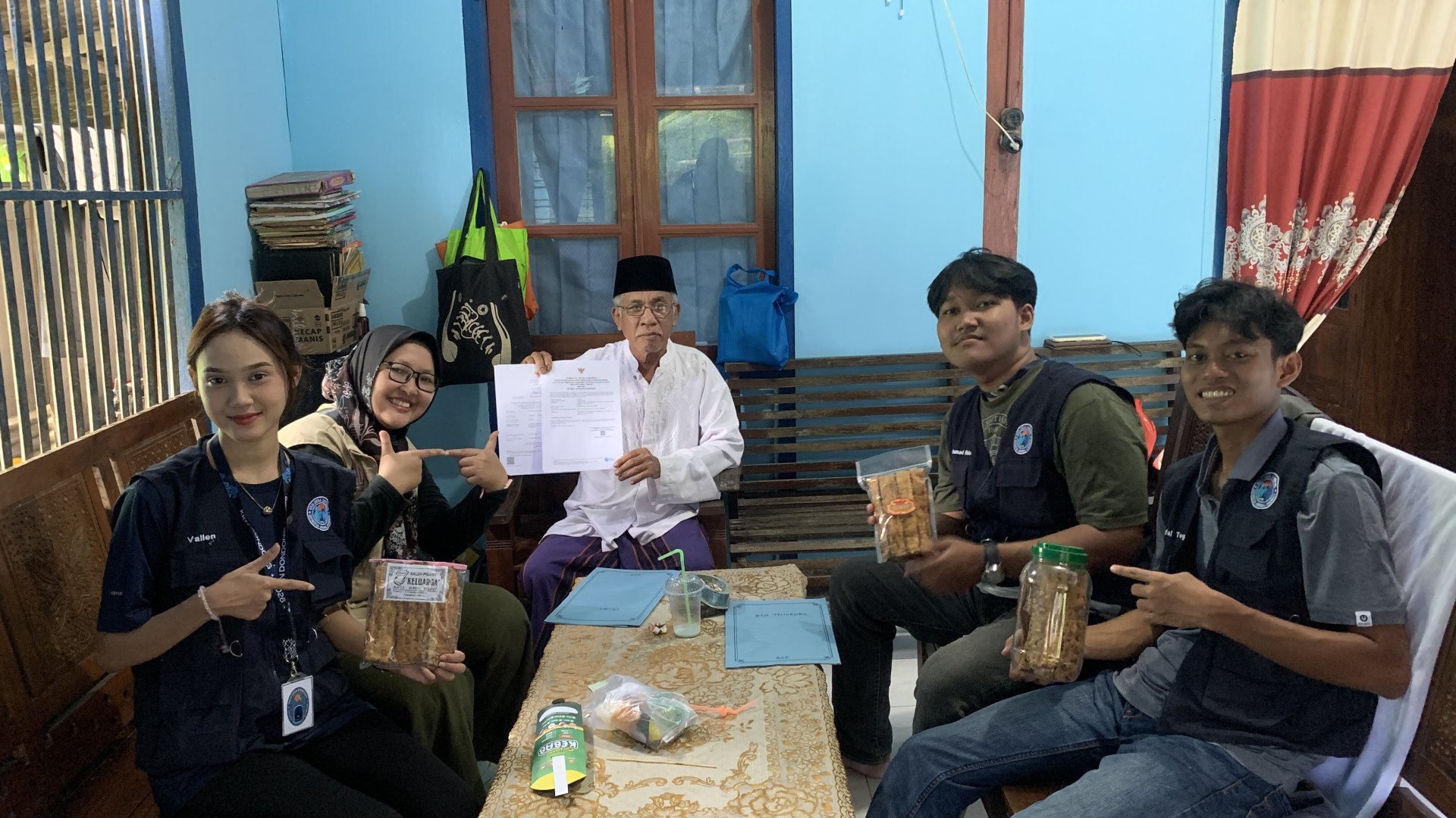 Penyerahan NIB dan Sertifikat Halal UMKM