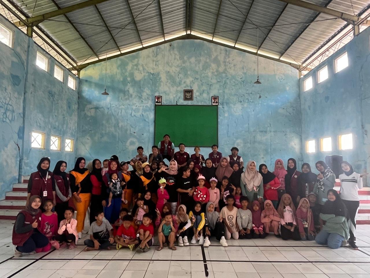 Senam bersama warga desa Gunungwuled