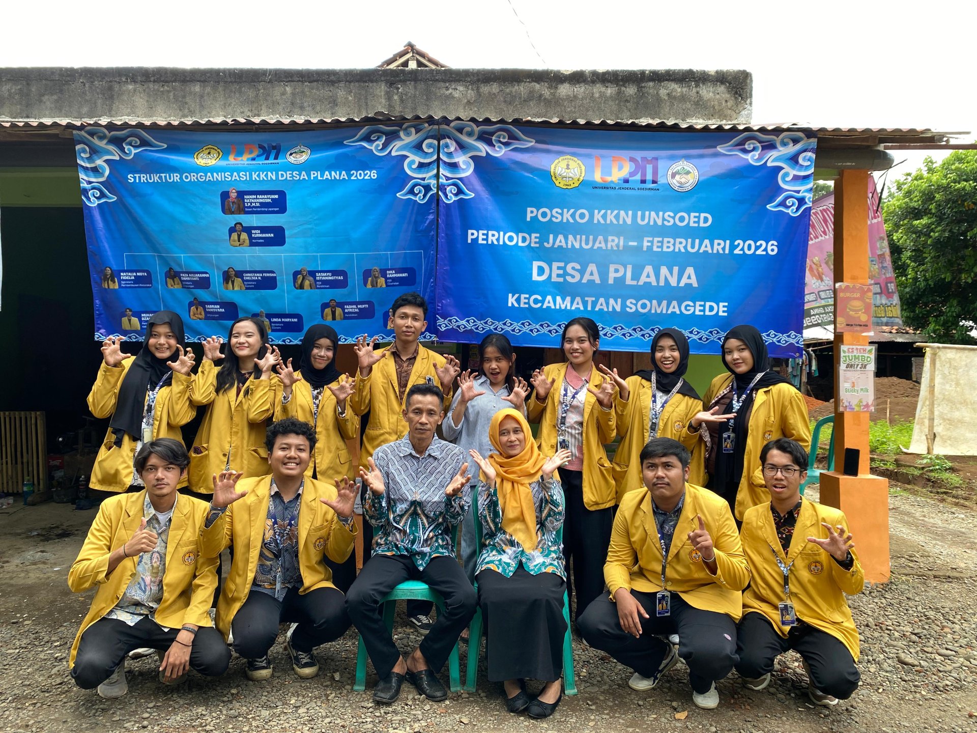 Hari ke-33 KKN: Kerja Bakti dan Momen Perpisahan dengan Anak-anak Plana