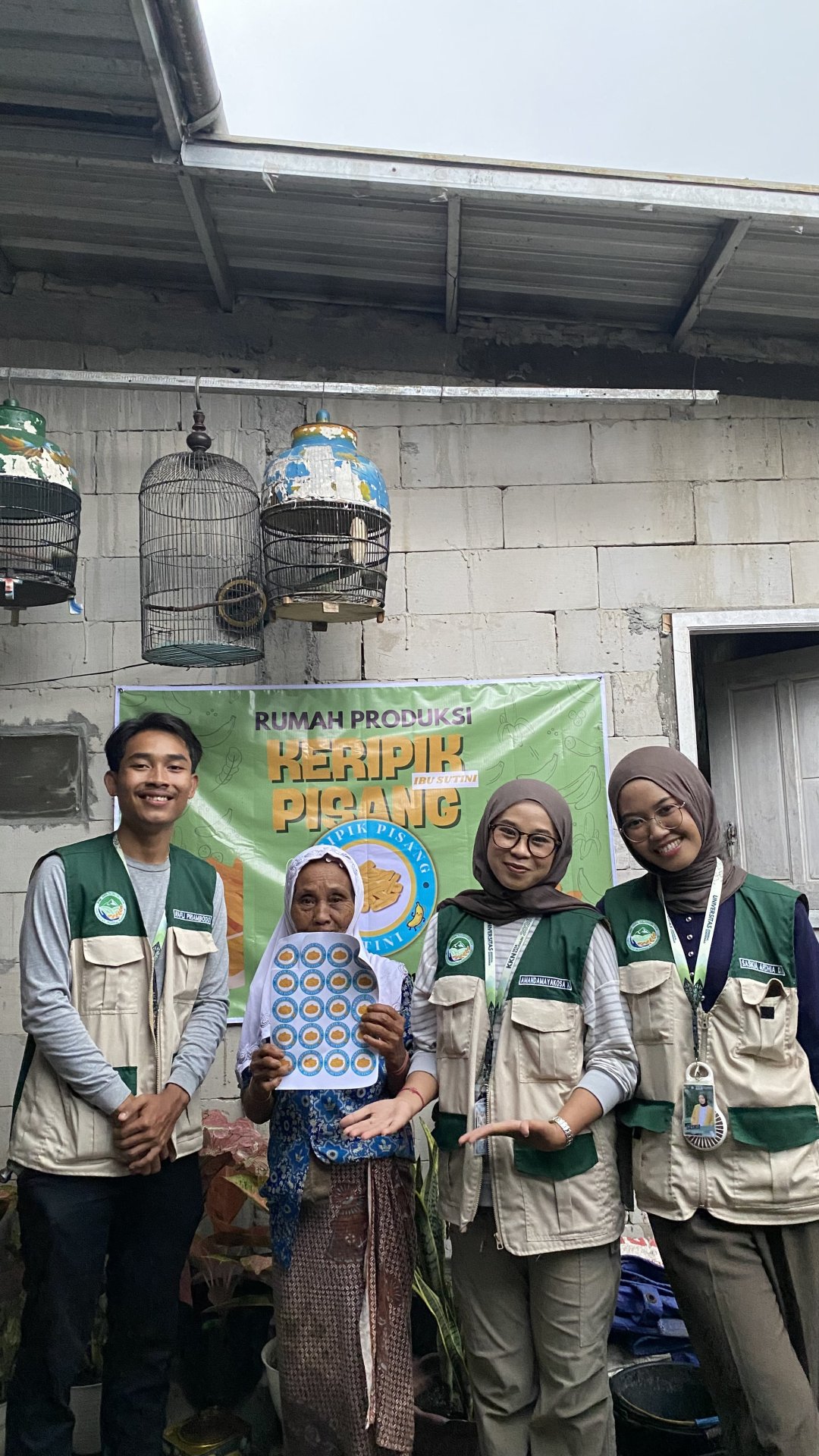 Pawai Ta’aruf, Pemasangan Banner UMKM, dan Malam Wisuda Santri