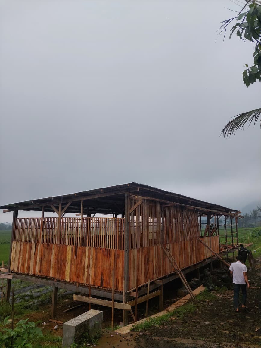 Pendampingan Pembuatan Kandang BUMDes