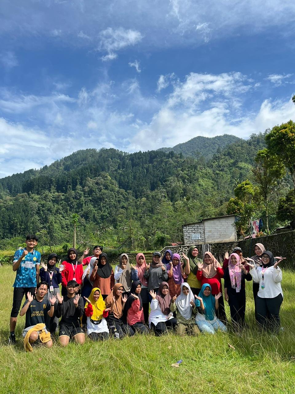 Senam Pagi Bersama Ibu-Ibu di Dusun 4