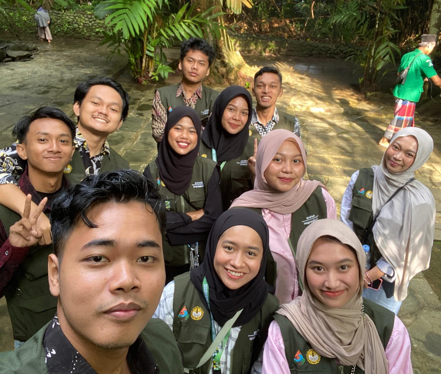 Hari Ke-30 KKN — Partisipasi dalam Acara Haul Maqom Dalem Santri Bersama Warga