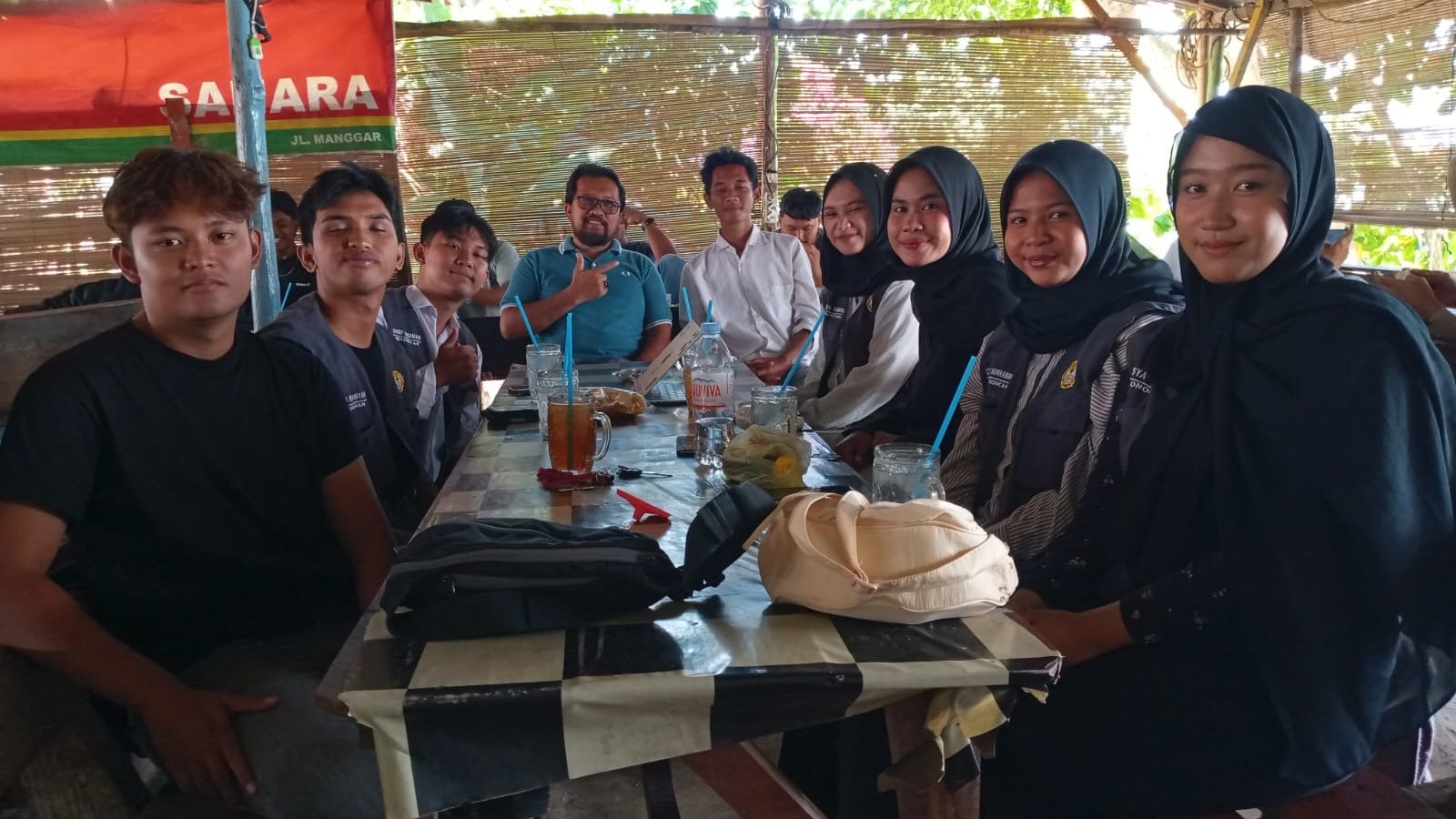 Diskusi di manggar bersama pak Bayu