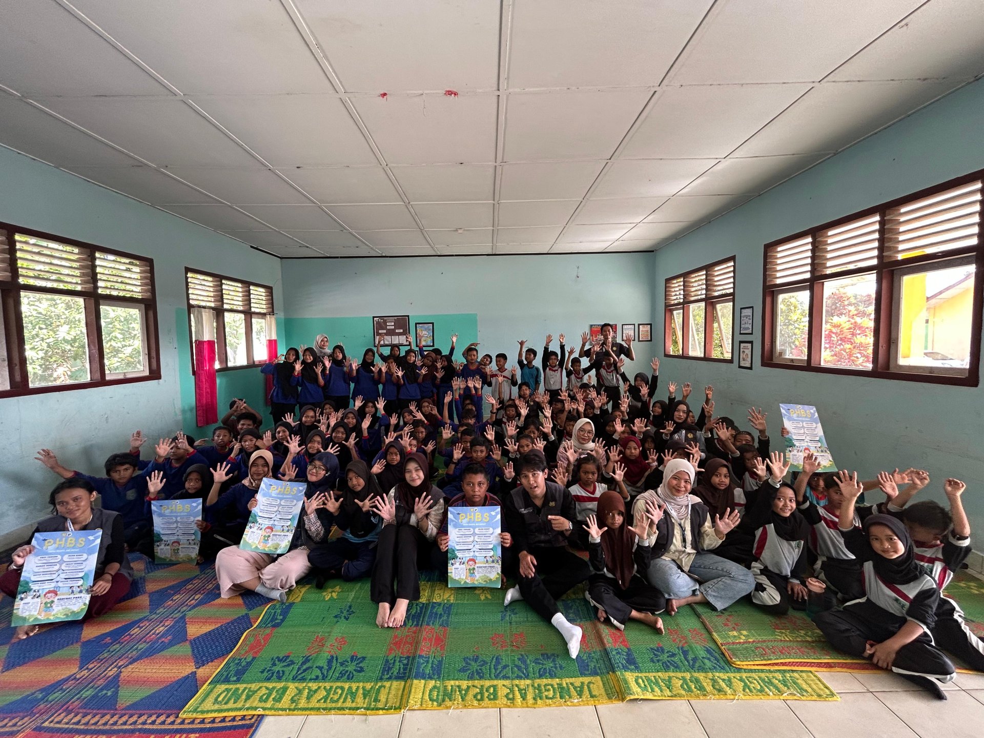 Menumbuhkan Budaya Bersih kepada anak anak