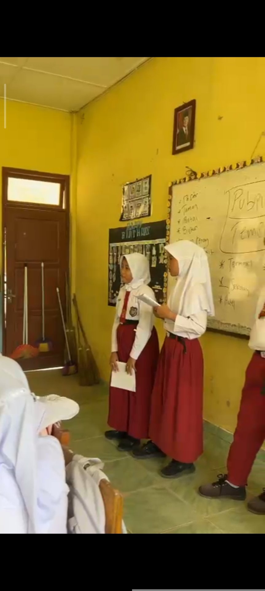 Mengajar Bahasa inggris