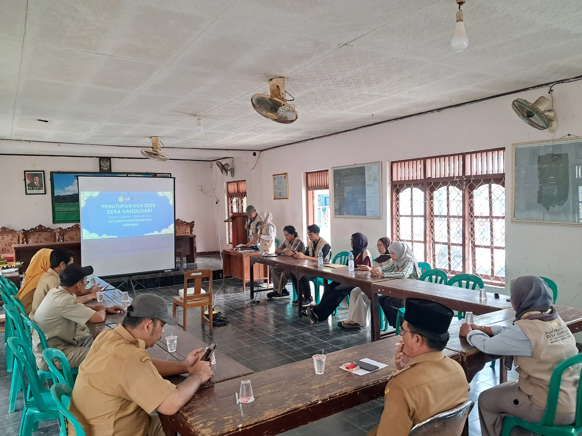 Perpisahan KKN Desa Gandusari