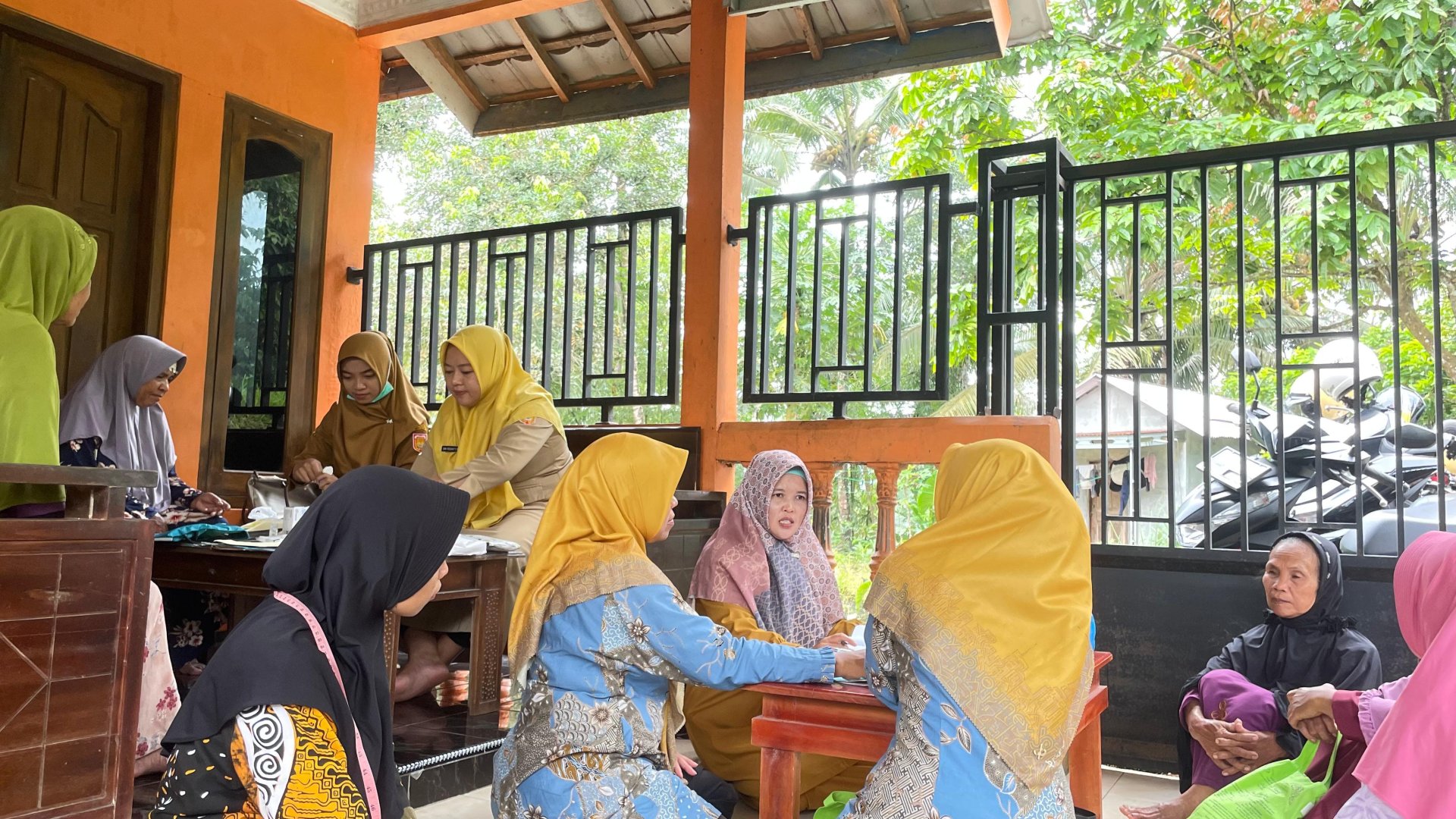 Pelaksanaan Posyandu Lansia di Dusun Limbangan Desa Tirip