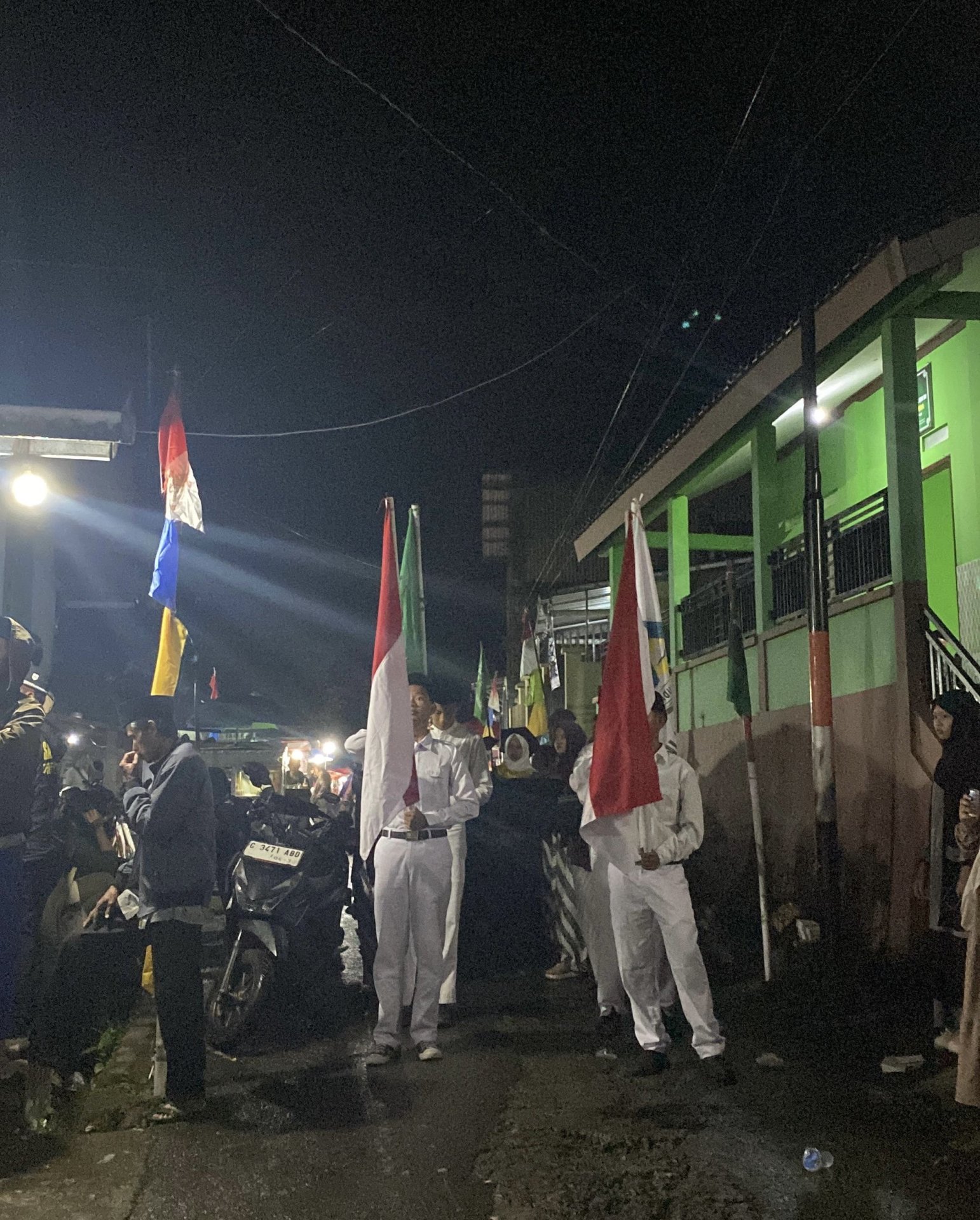 Melakukan kegiatan apel di Balai desa dan Haflah