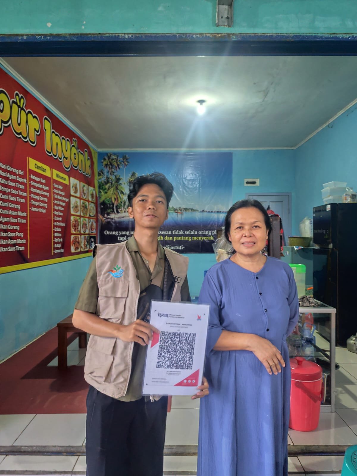 Pencetakan dan Pemasangan QRIS untuk Mendukung Digitalisasi UMKM