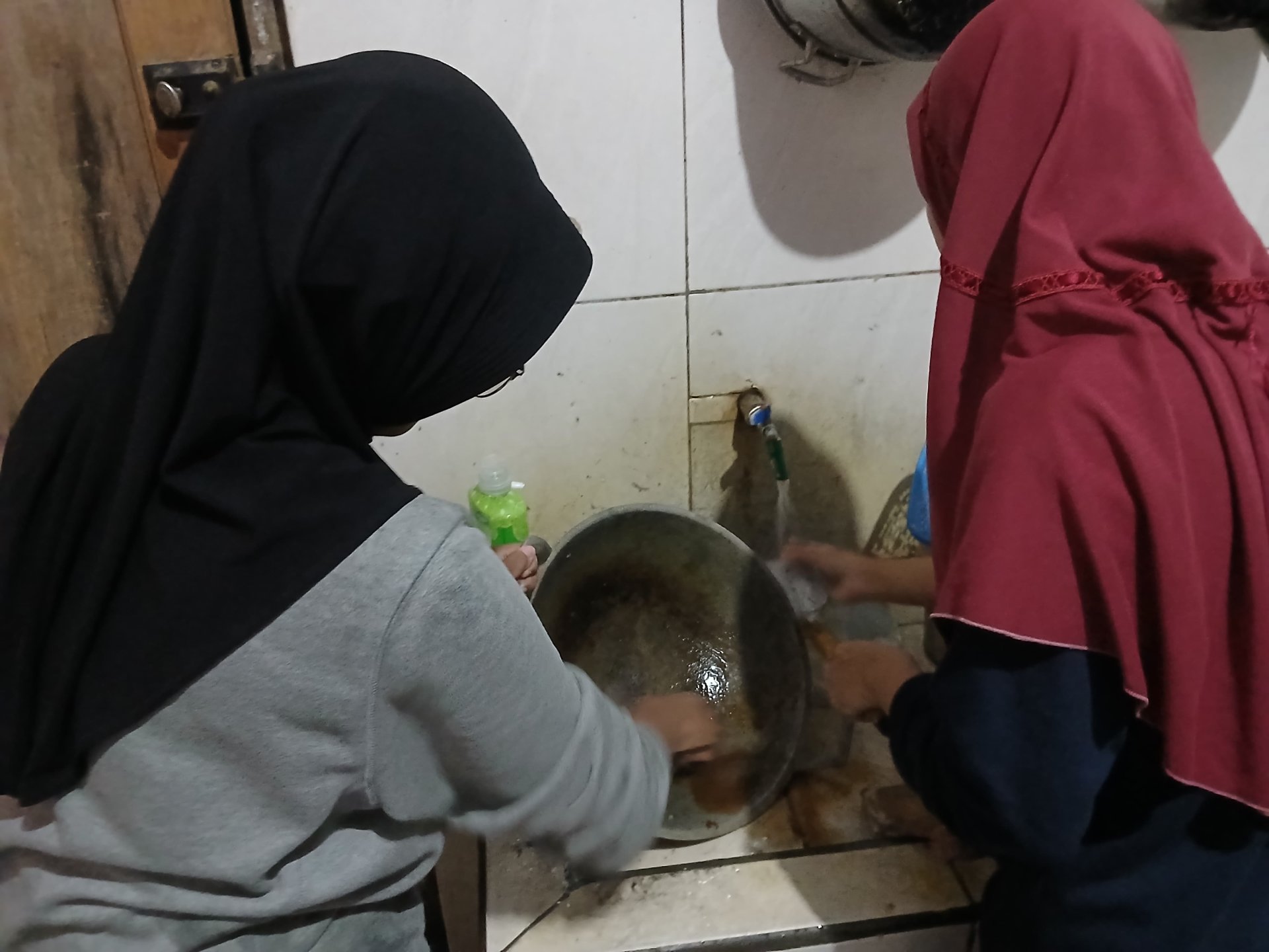 Masak Bersama Dan bebersih Posko