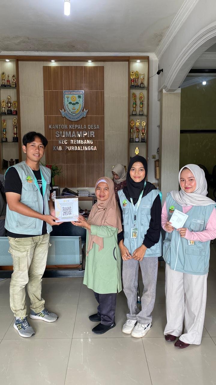 Penyerahan Kotak Saran dan Barcode