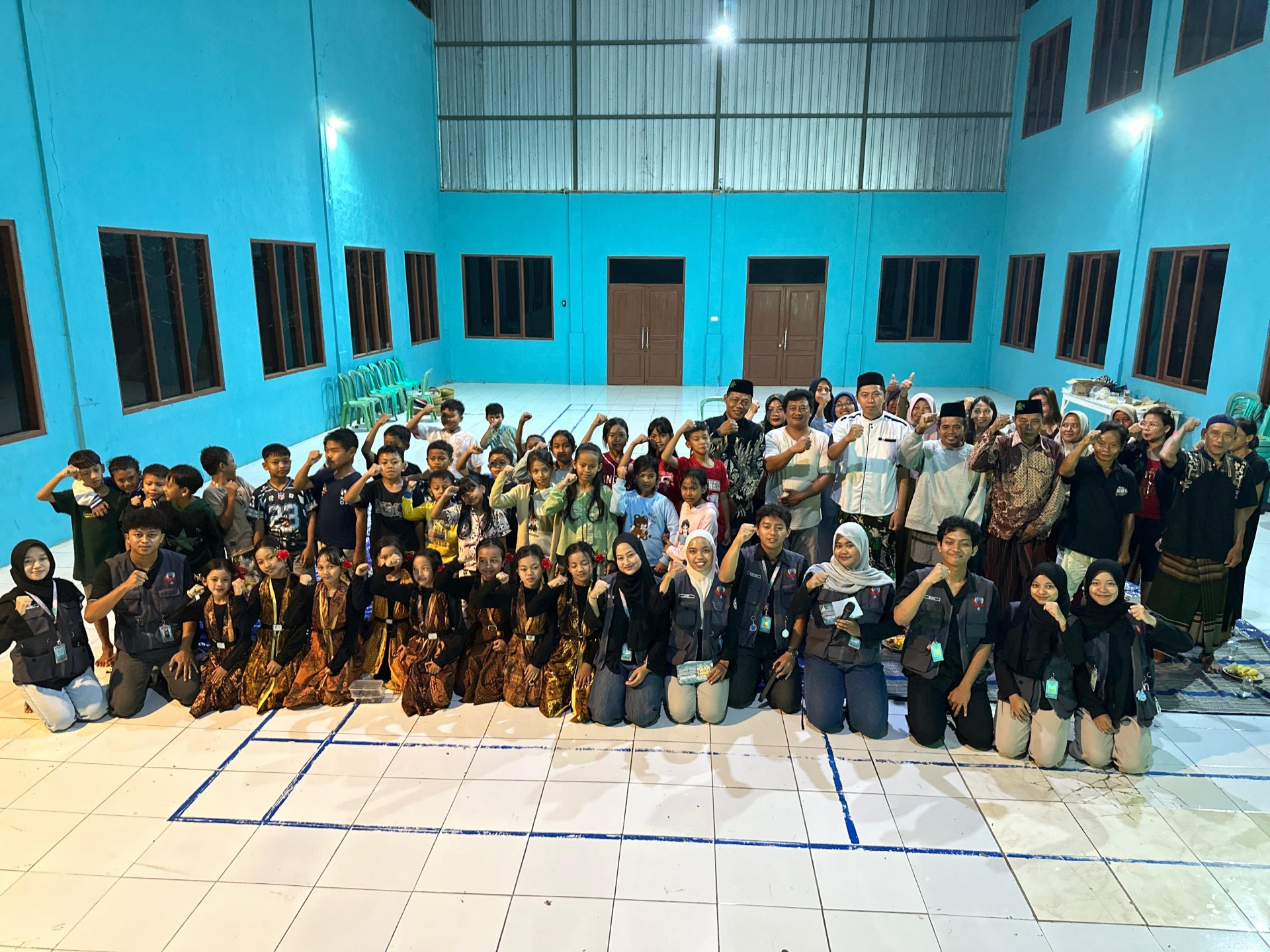 Acara Perpisahan dengan Masyarakat Desa Karangbawang