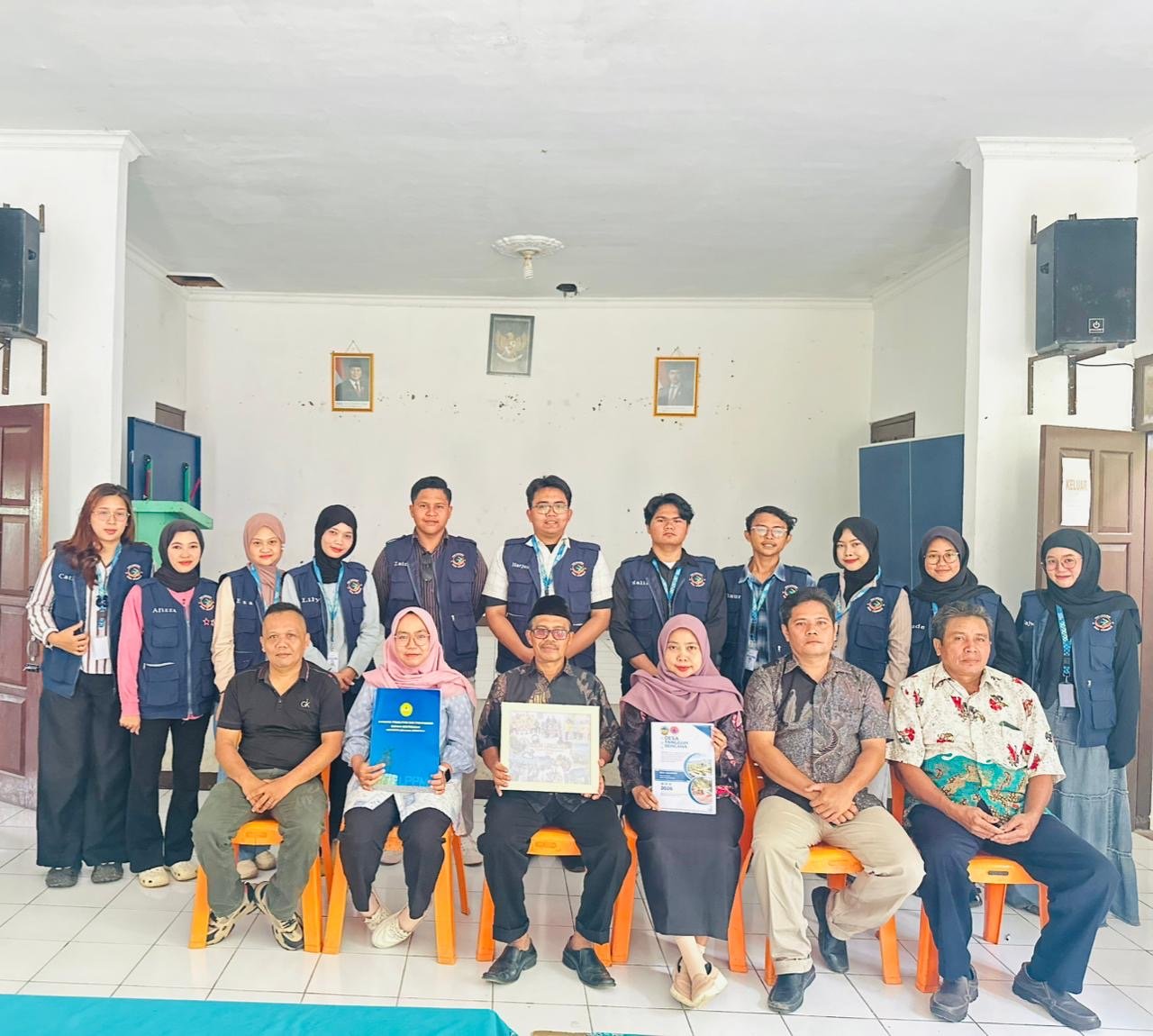 Berpamitan dan Penyerahan Buku Destana dan Sertif