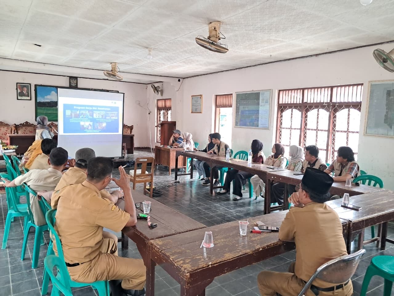 Penutupan KKN Desa Gandusari di Balai Desa Gandusari