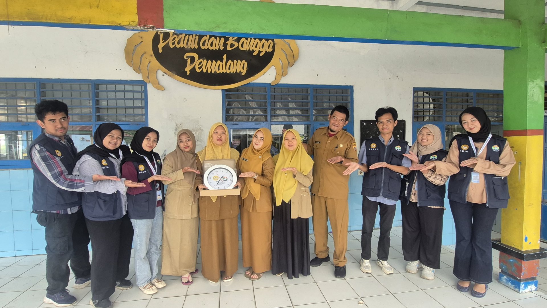 KKN hari ke-35 Pelepasan di kecamatan dan Pamitan di SD