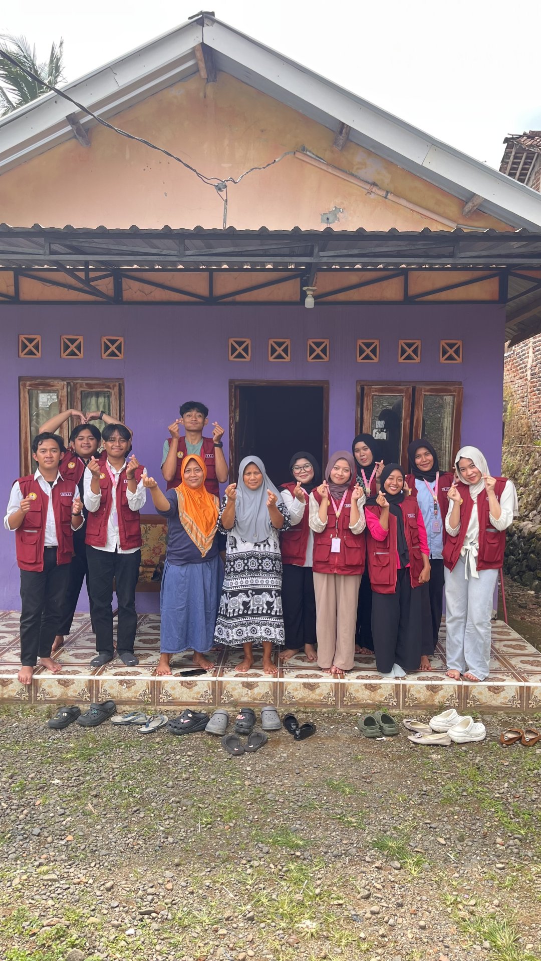 Pamitan dengan Warga Sekitar Posko