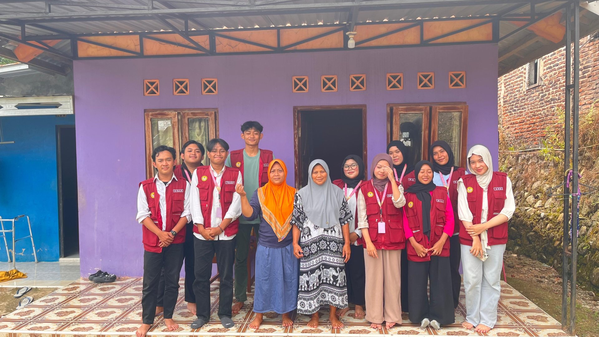 Pamitan dengan Warga Sekitar Posko