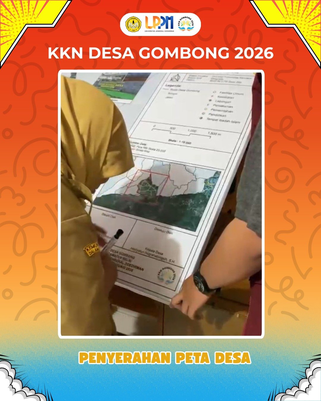 KKN DAY-35 Penyerahan Peta Desa di Balai Desa Gombong