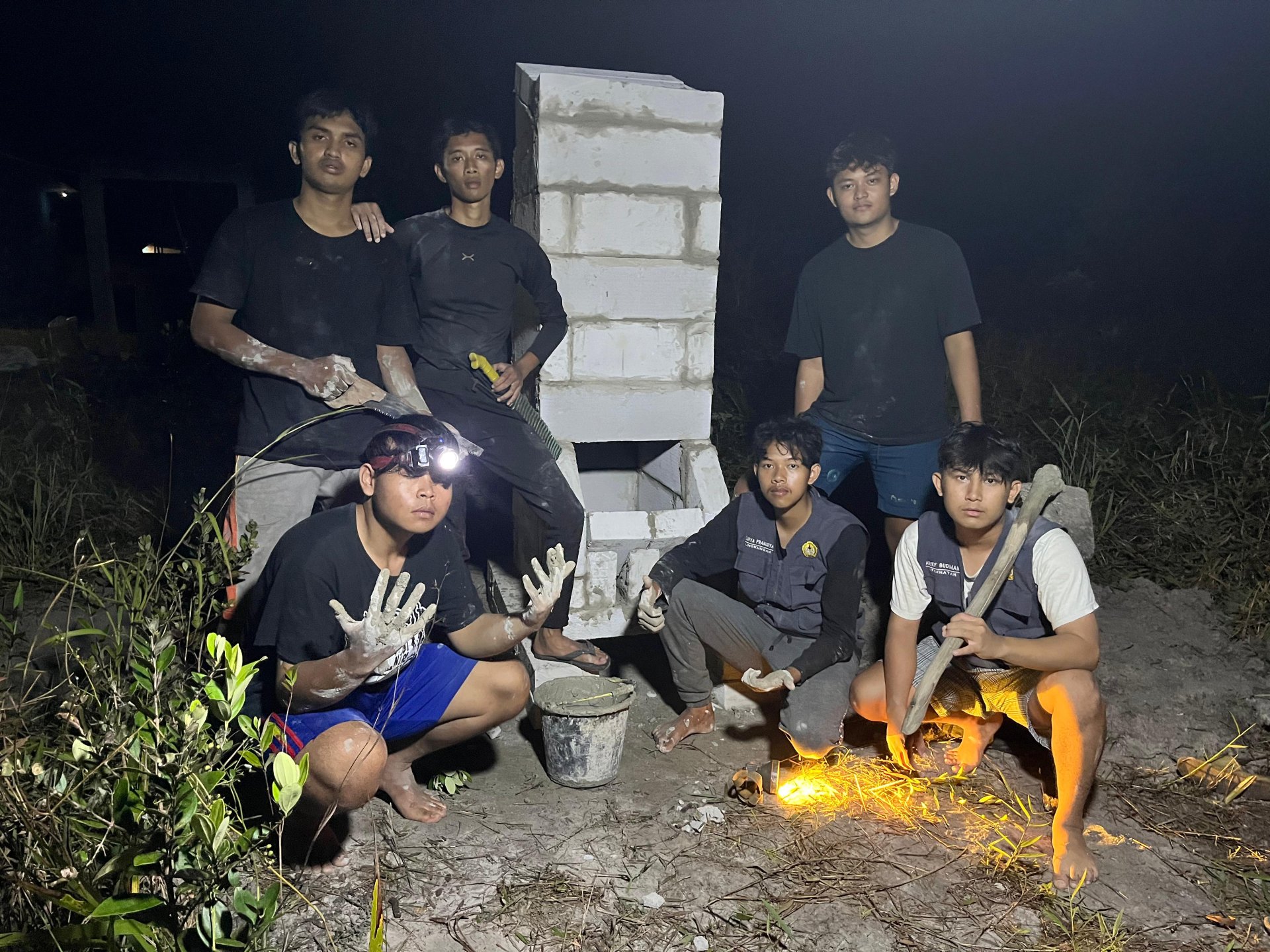Proses pembangunan rocketstove
