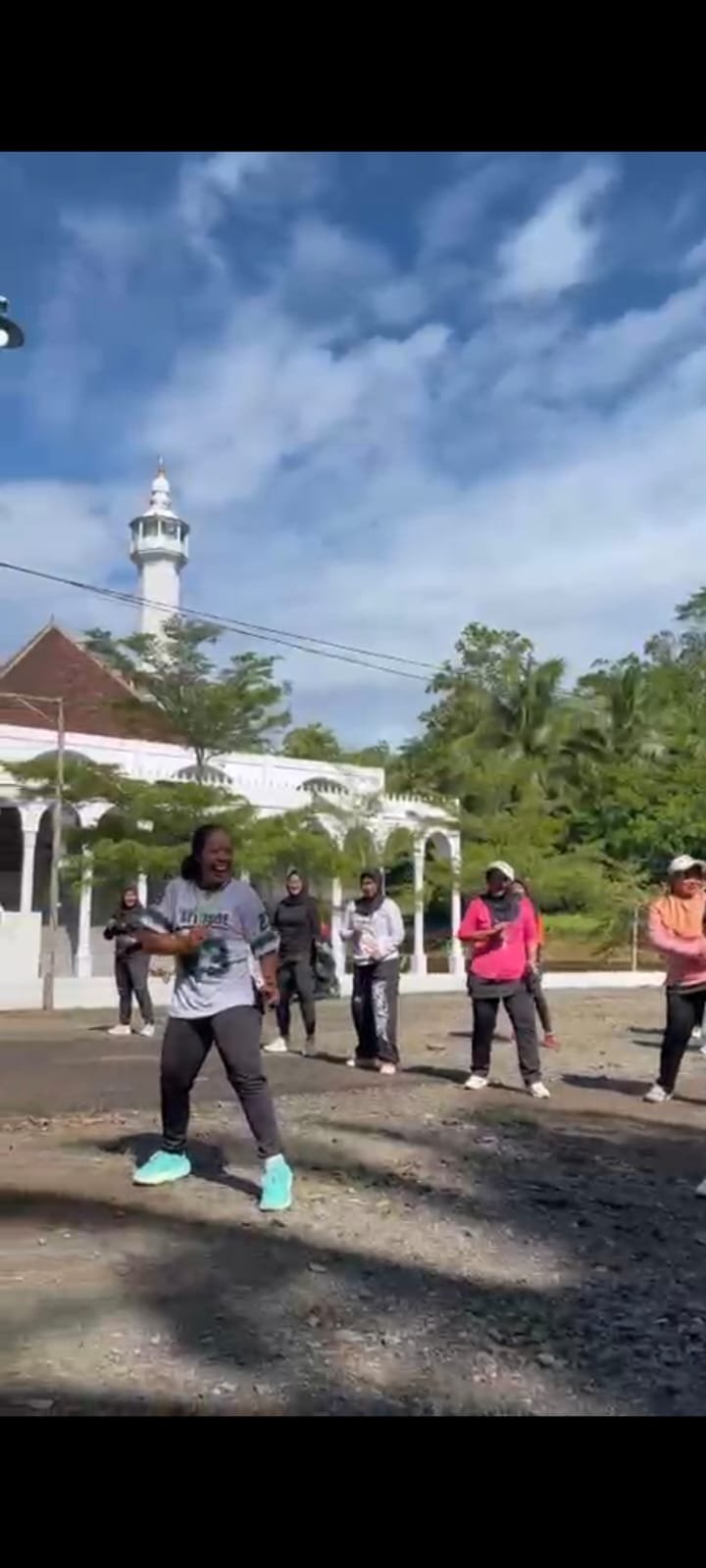 Kegiatan Hari Ketigapuluh tiga| Bagian 2 senam lansia