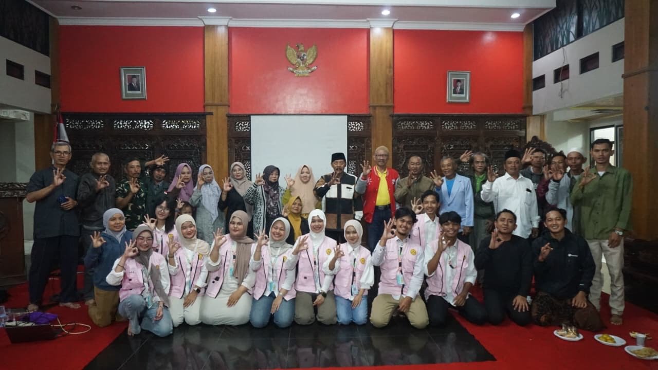 Malam perpisahan mahasiswa KKN Unosed 2026 Desa Sikasur