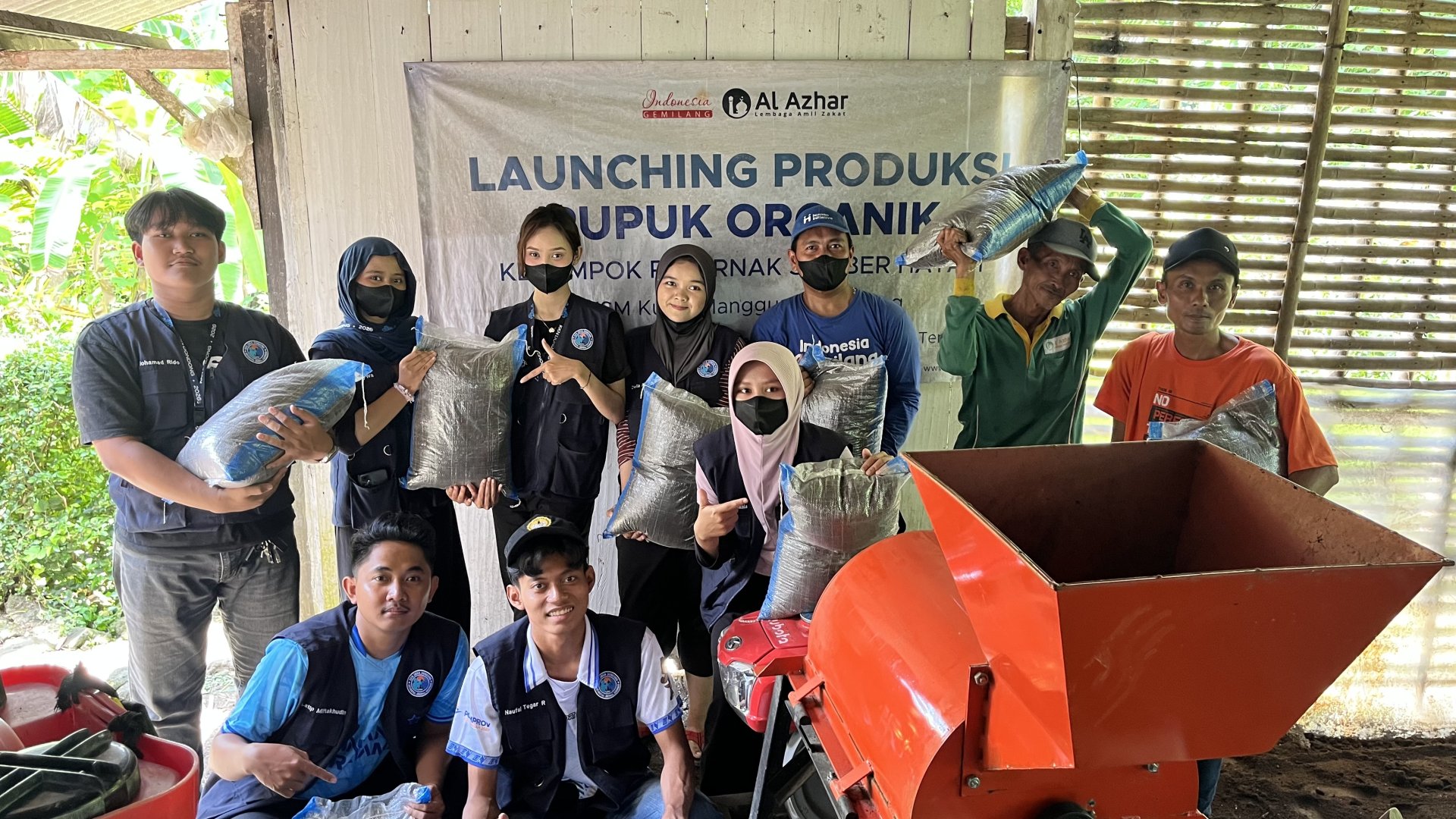 Demonstrasi Pembuatan Pupuk Padat Organik