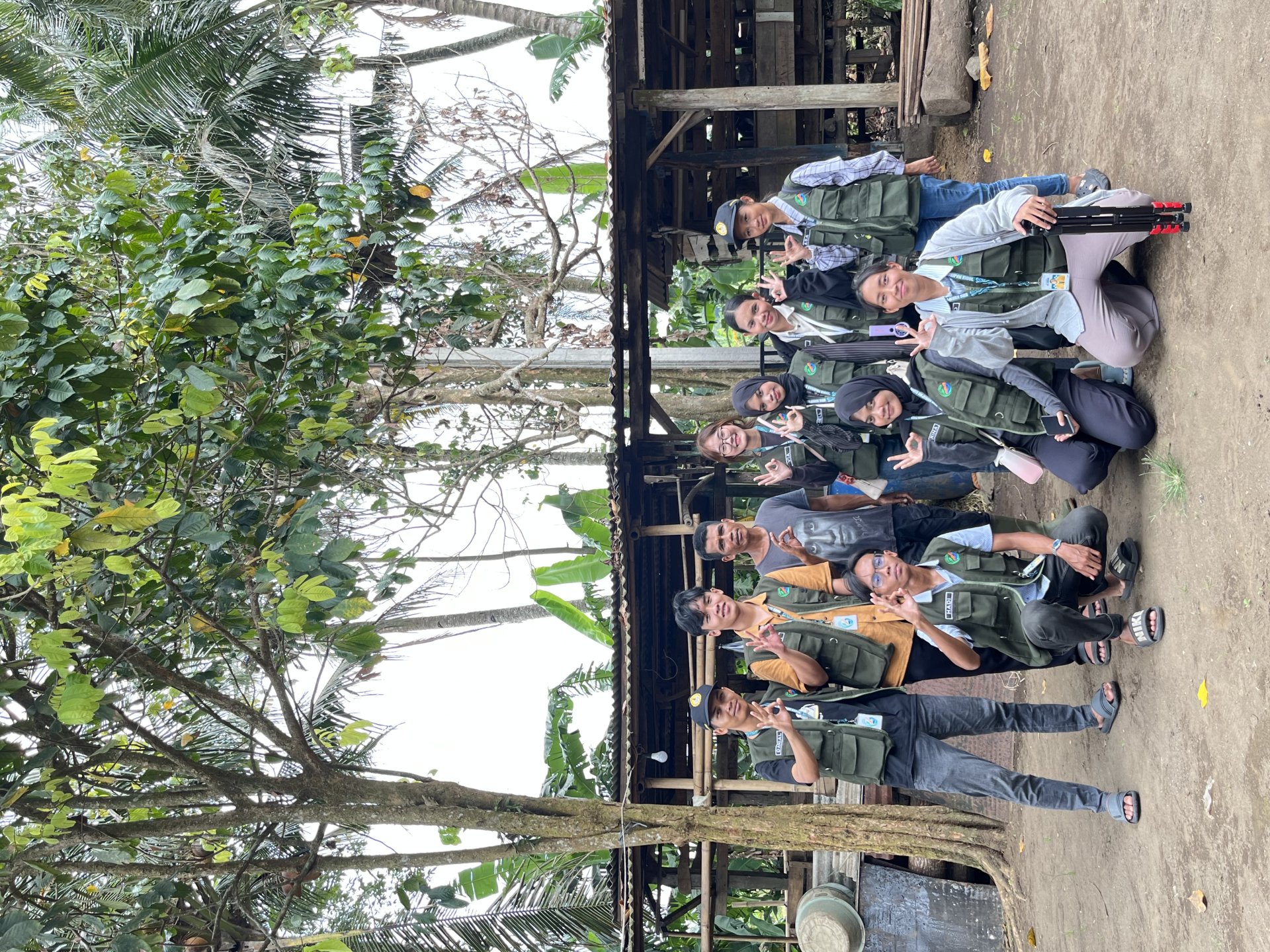 Kunjungan ke Rumah Pak Kadus 4