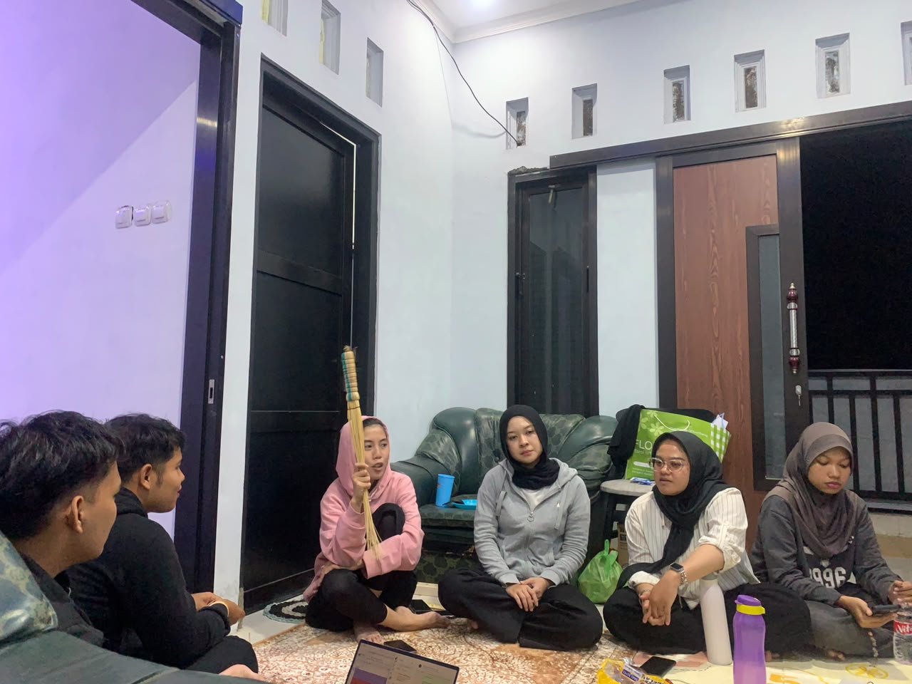 Briefing Koordinasi Hari Pertama Penerjunan KKN di Desa Ciberem