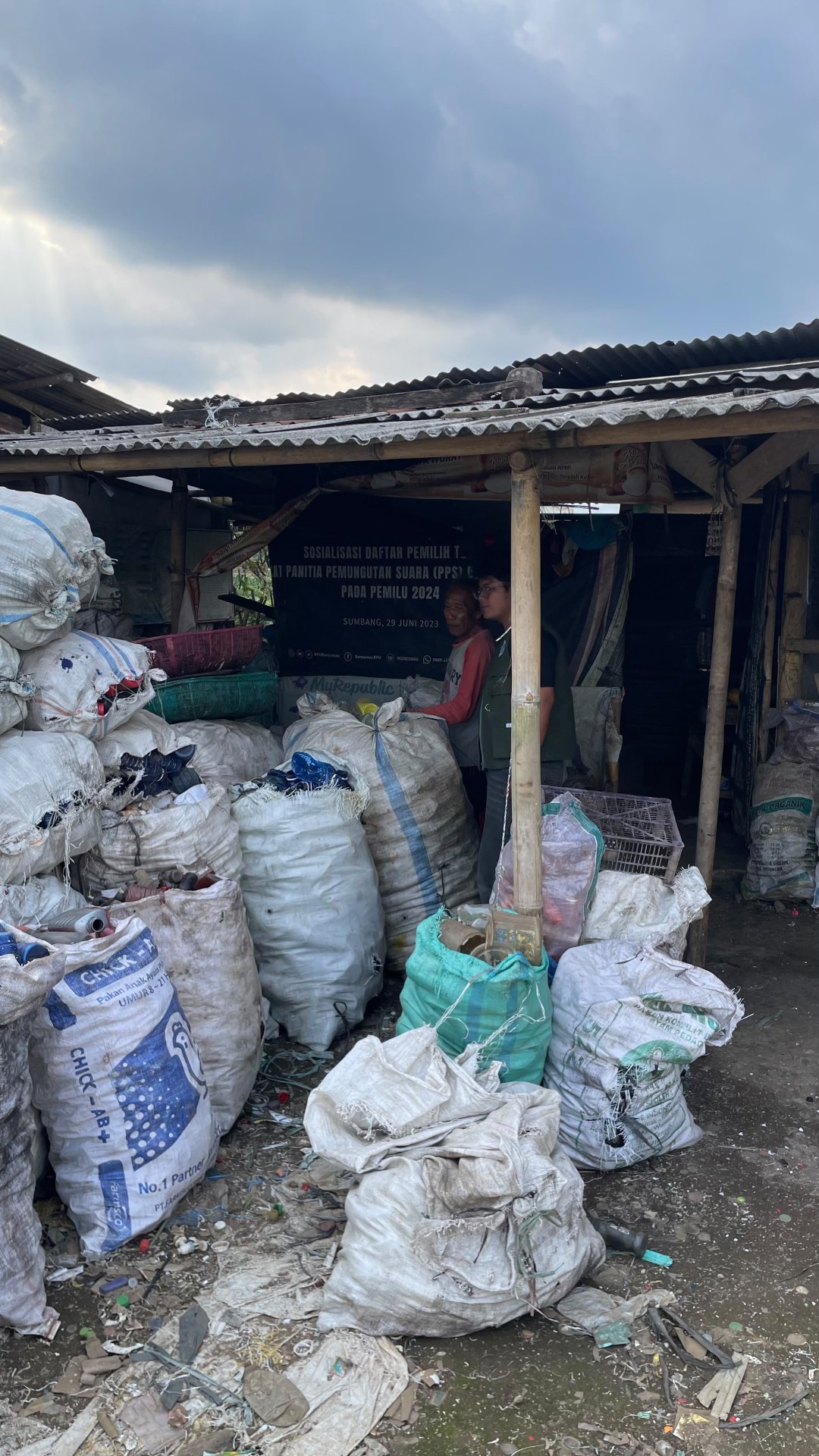 Kunjungan dan Observasi Tempat Pengolahan Sampah (TPS) Desa Sumbang