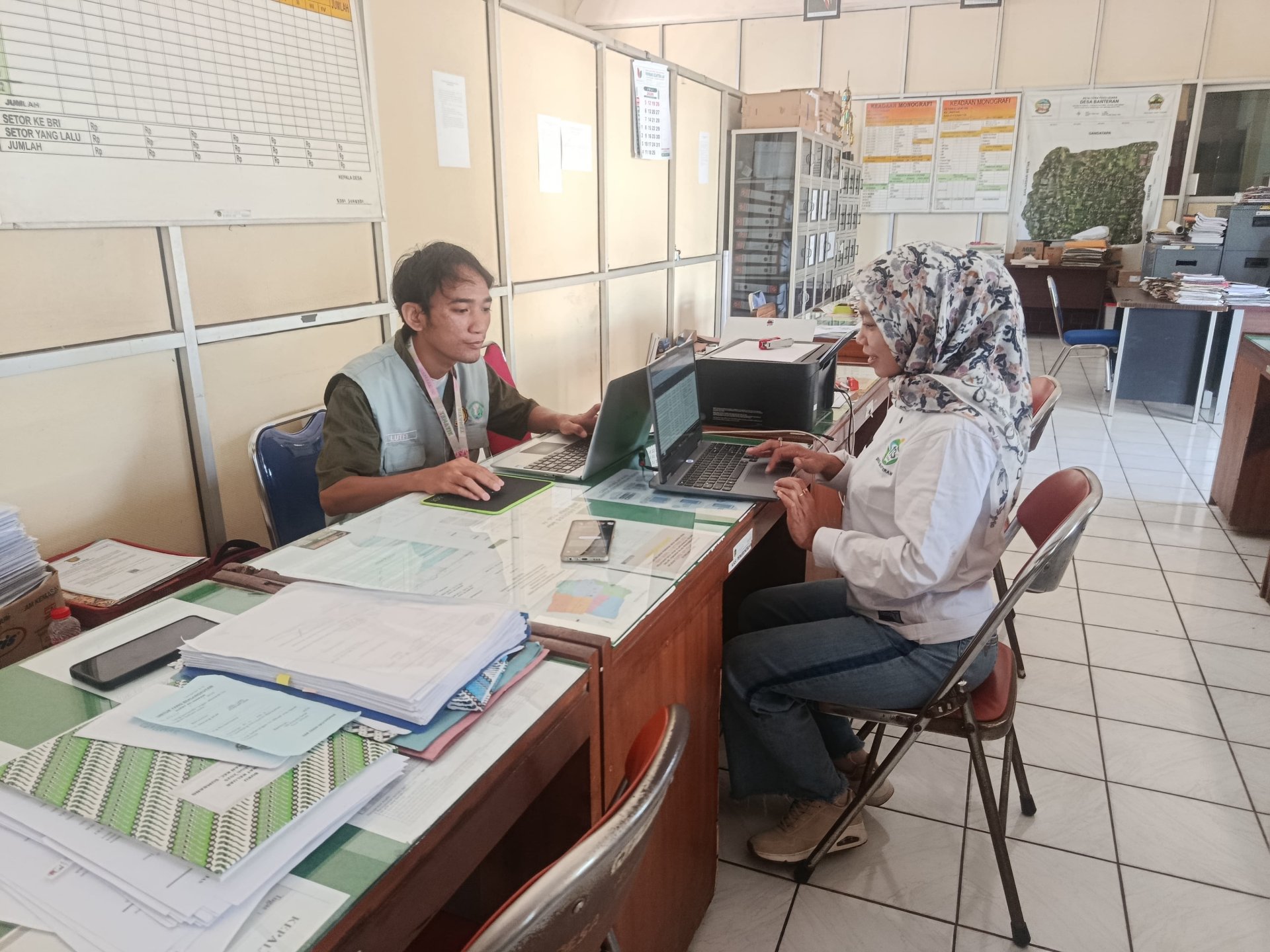Piket Harian di Balai Desa