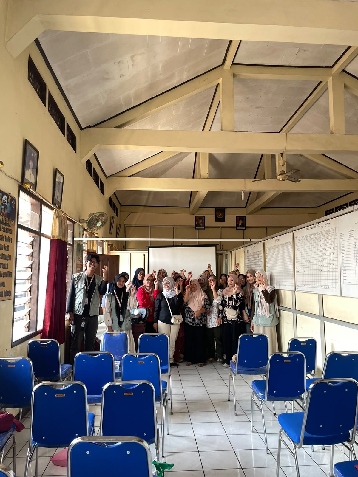 Inovasi Pembuatan Lilin Aroma Terapi Dari Minyak Jelanta