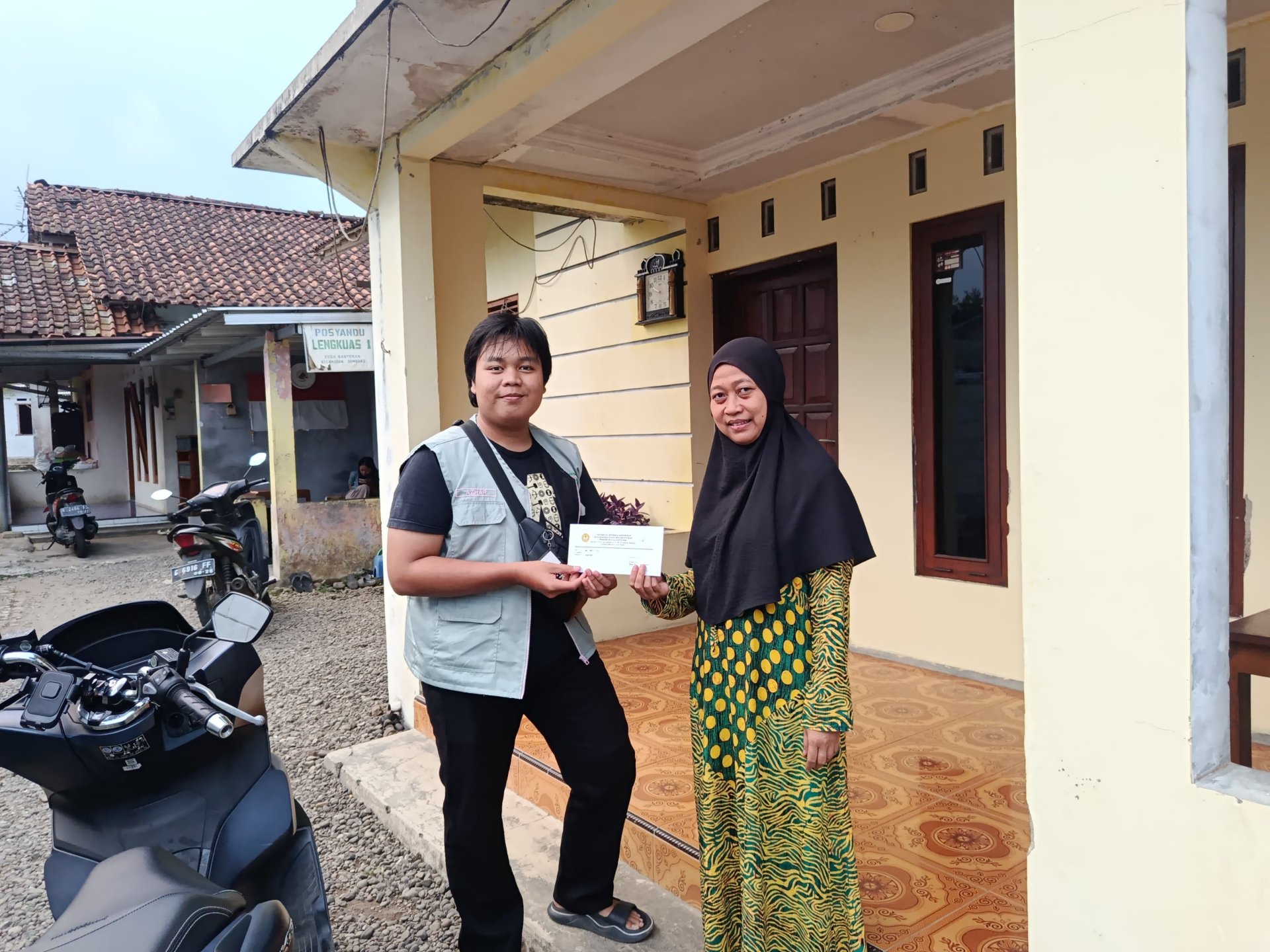 BIOKOM (Biopori dan Kompos)